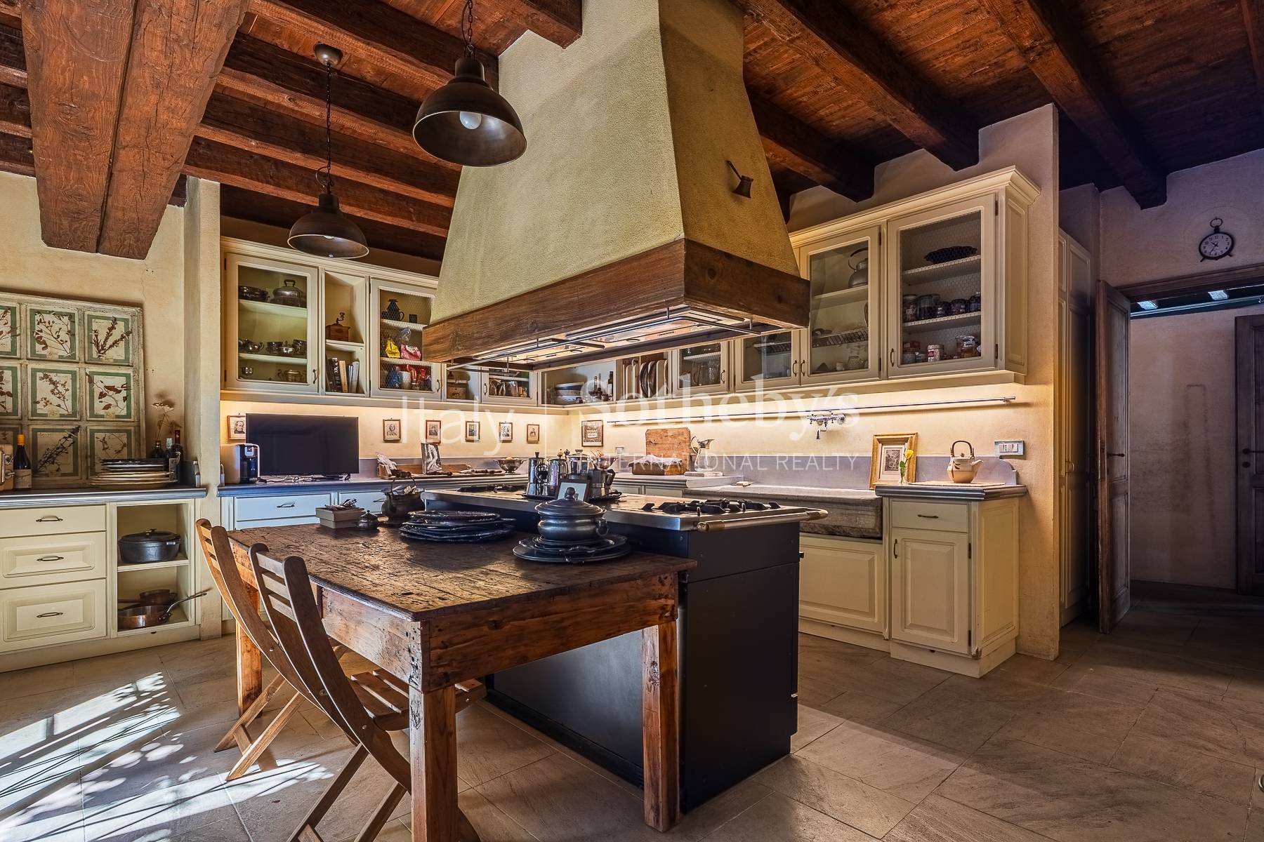  A refined residence in a private setting - 物件實景