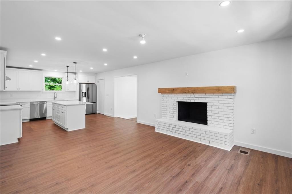 Woodstock, Georgia, 30189, United States, 3 Bedrooms Bedrooms, ,2 BathroomsBathrooms,Residential,For Sale,1857248