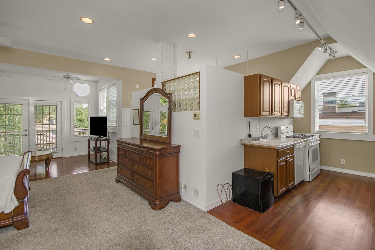 Saint Paul, Minnesota, 55104, United States, 5 Bedrooms Bedrooms, ,3 BathroomsBathrooms,Residential,For Sale,1947967