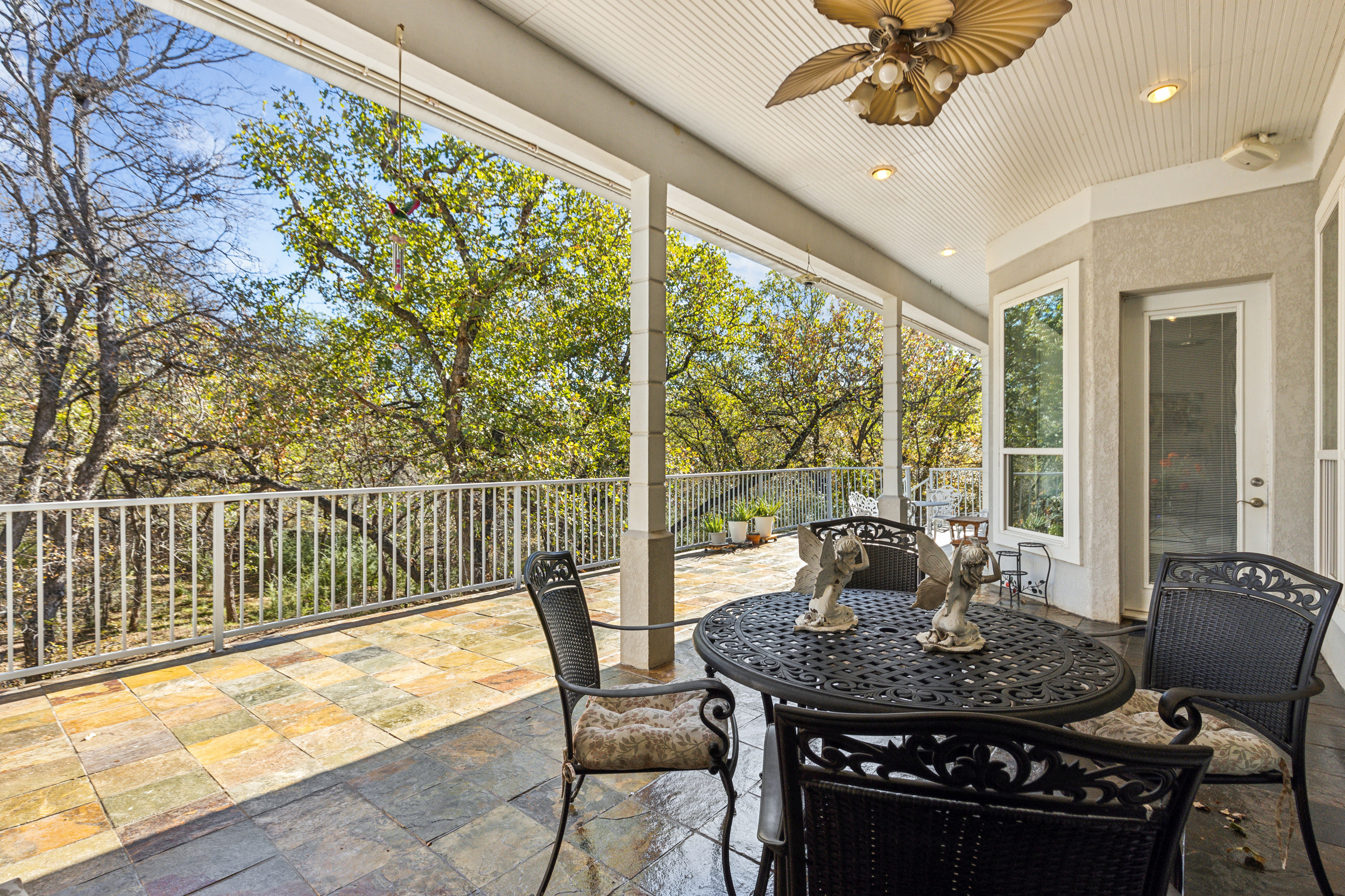  Fort Worth Home with an Expansive Indoor Pool & Entertainment Level - 物件實景