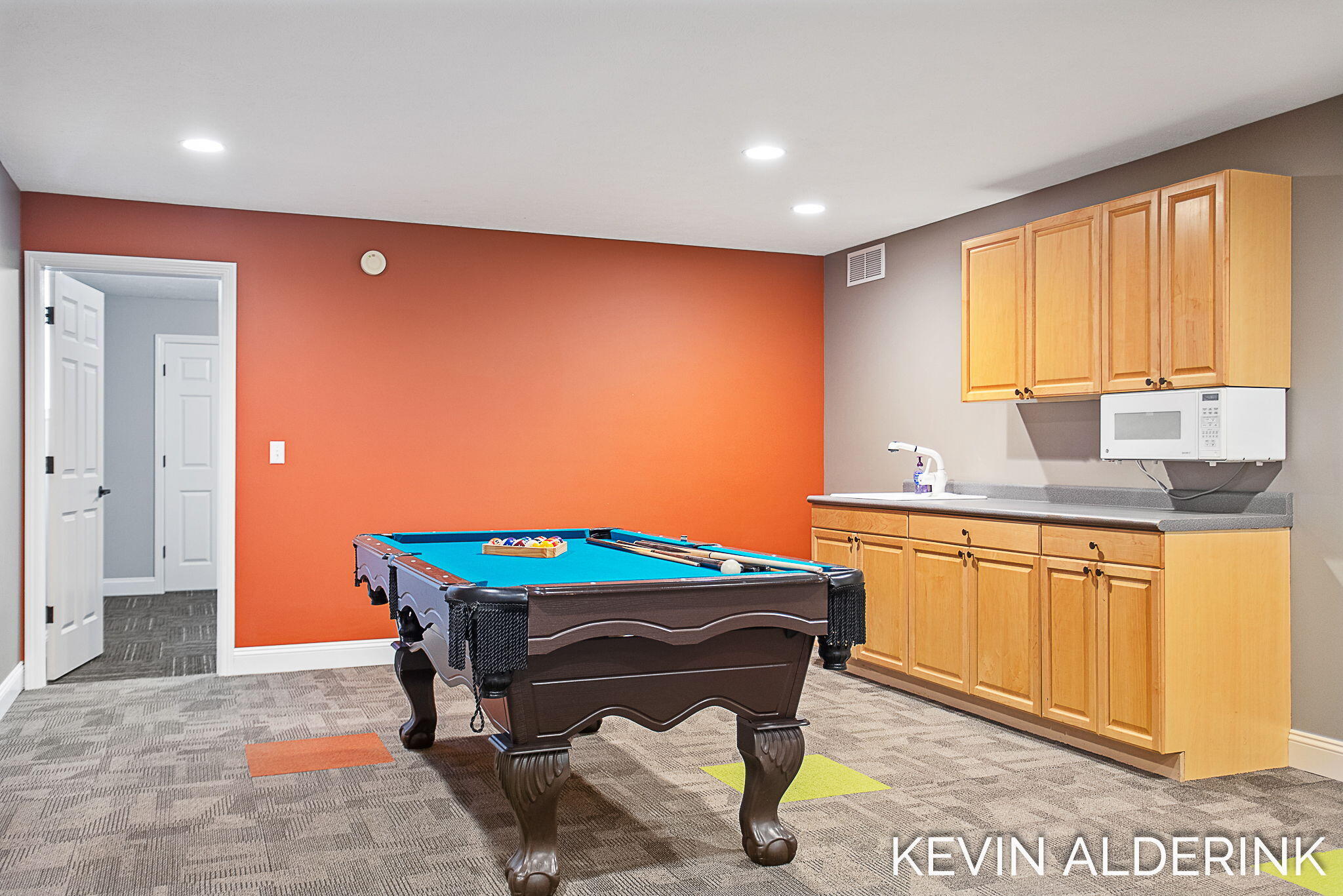 Holland, Michigan, 49423, United States, 5 Bedrooms Bedrooms, ,6 BathroomsBathrooms,Residential,For Sale,1908237