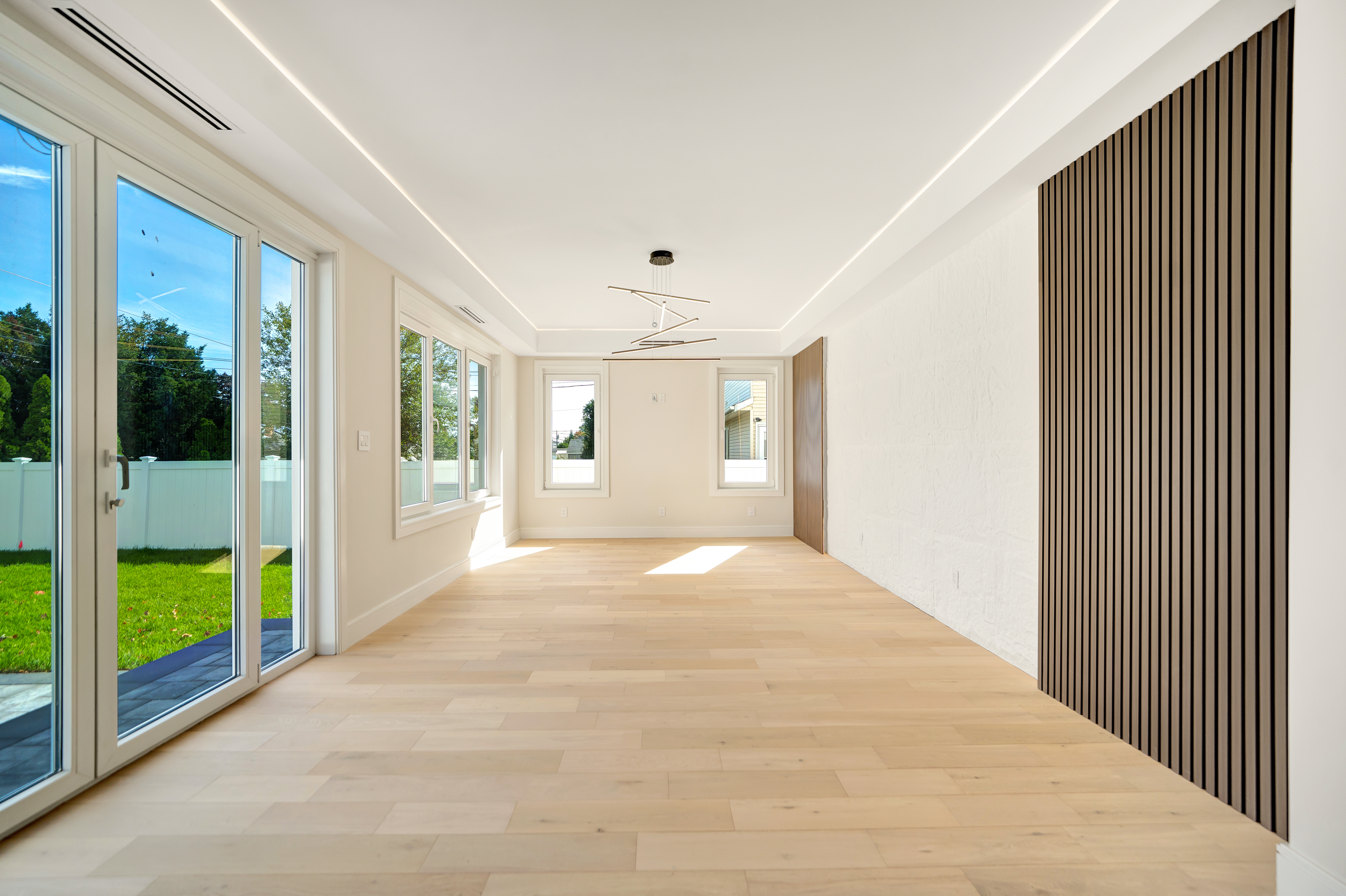  748 Carman Avenue, Westbury, NY, 11590 - 物件實景