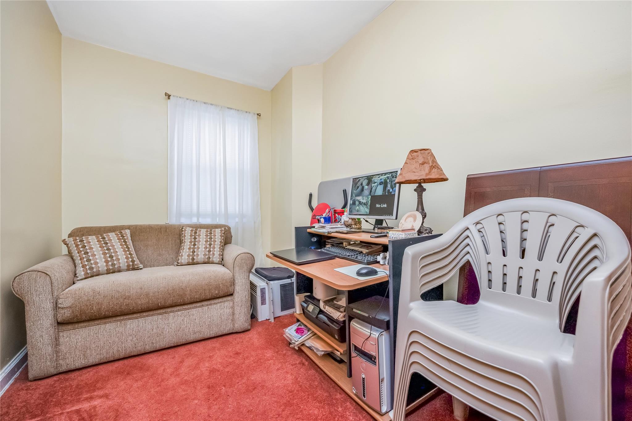 Cambria Heights, New York, 11429, United States, 3 Bedrooms Bedrooms, ,2 BathroomsBathrooms,Residential,For Sale,1877531