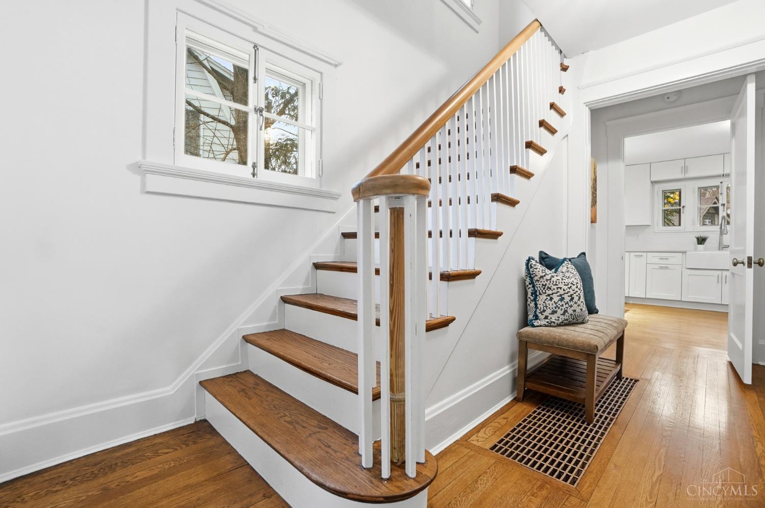 Cincinnati, Ohio, 45227, United States, 3 Bedrooms Bedrooms, ,2 BathroomsBathrooms,Residential,For Sale,1989456