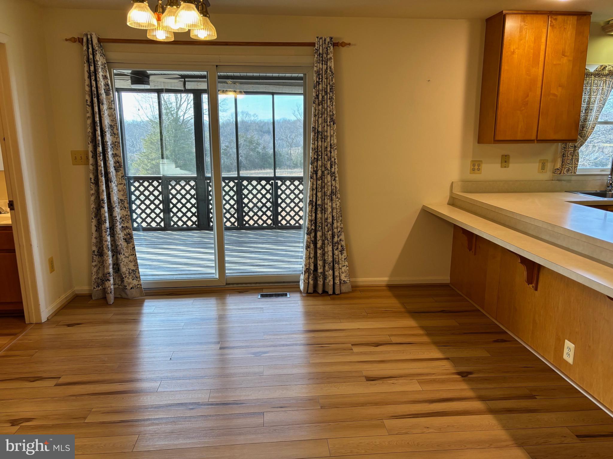 Culpeper, Virginia, 22701, United States, 3 Bedrooms Bedrooms, ,4 BathroomsBathrooms,Residential,For Sale,2005775