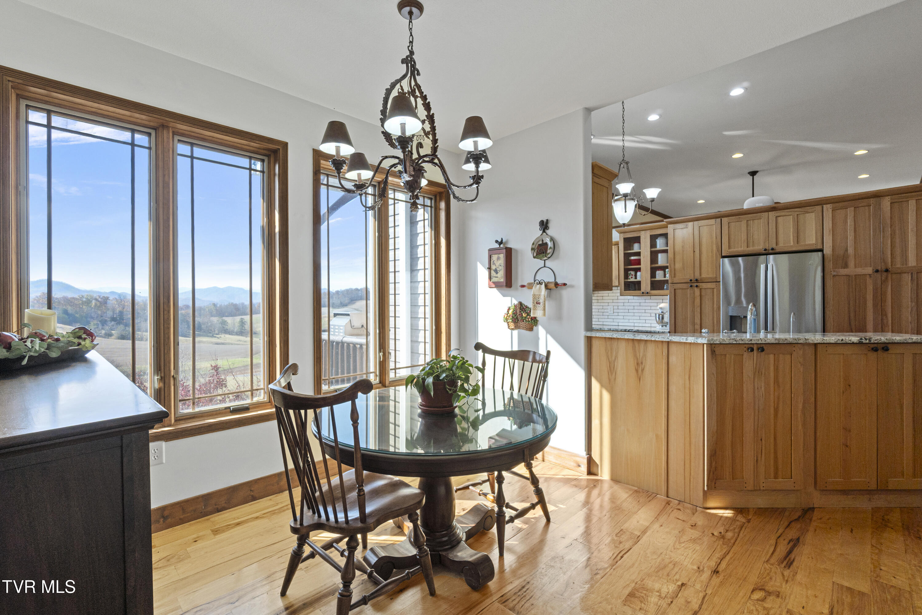 Parrottsville, Tennessee, 37843, United States, 5 Bedrooms Bedrooms, ,4 BathroomsBathrooms,Residential,For Sale,2005757