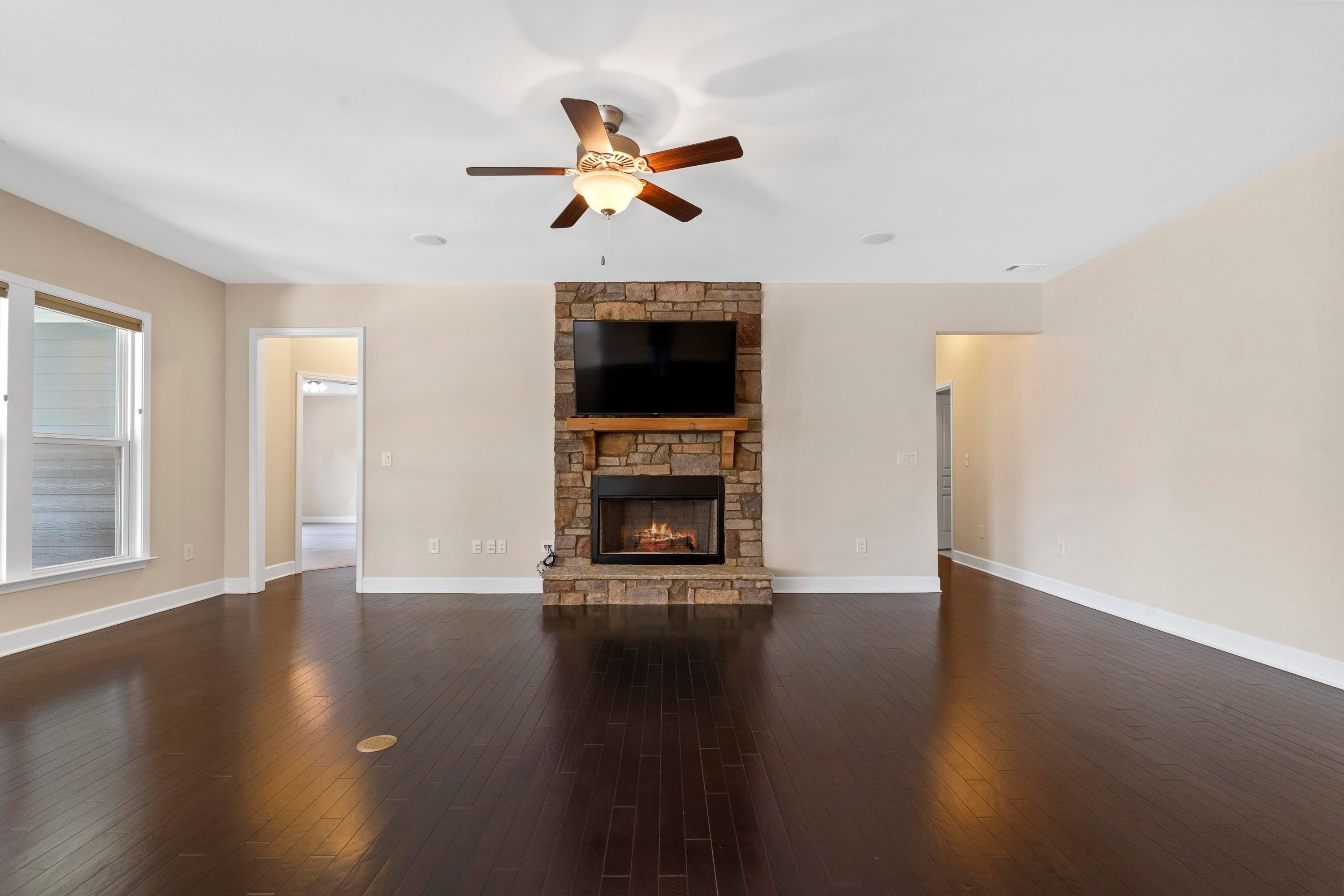 Greensboro, Georgia, 30642, United States, 3 Bedrooms Bedrooms, ,3 BathroomsBathrooms,Residential,For Sale,1992135