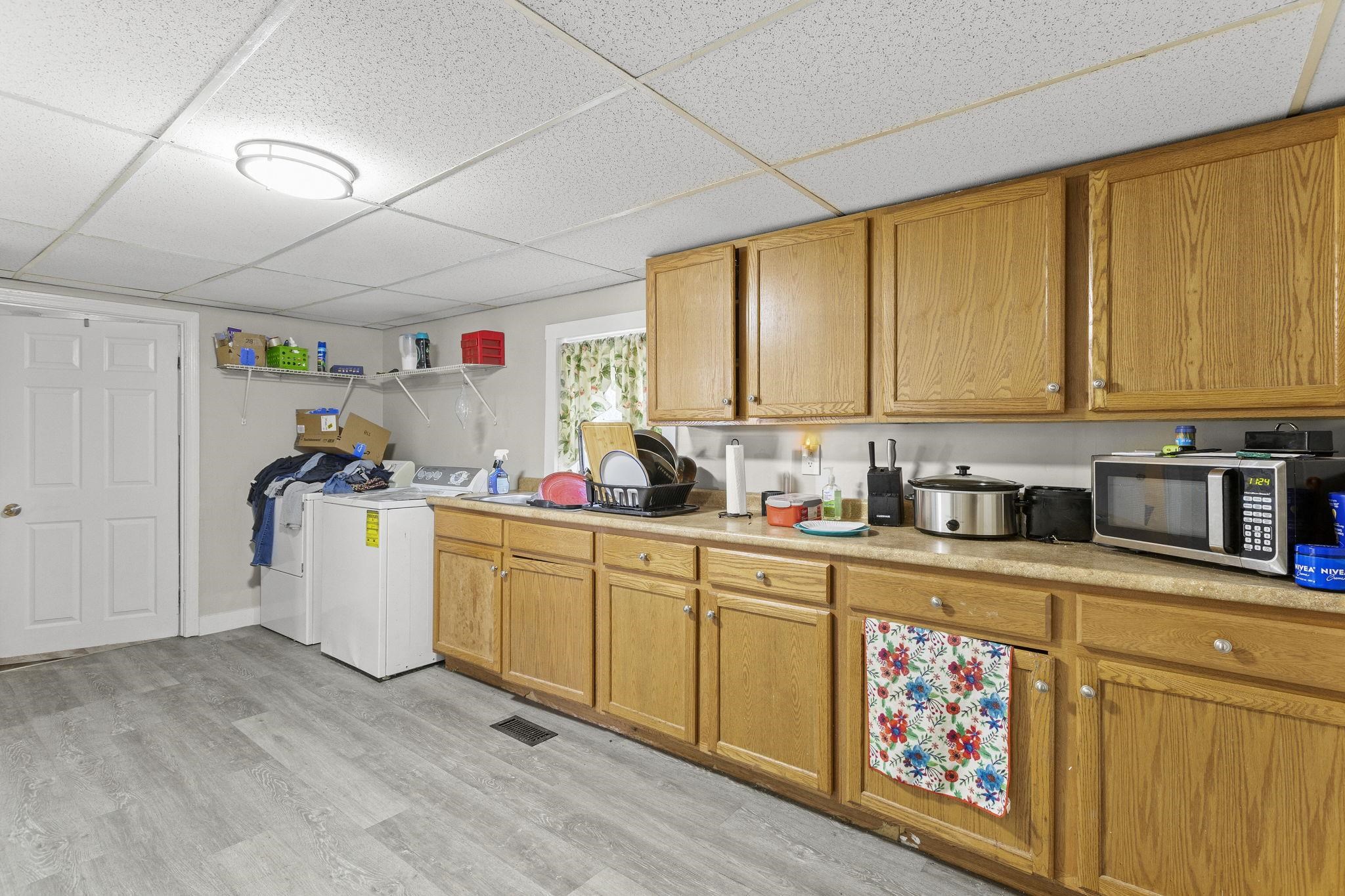 Manchester, New Hampshire, 03103, United States, ,Residential,For Sale,1981935