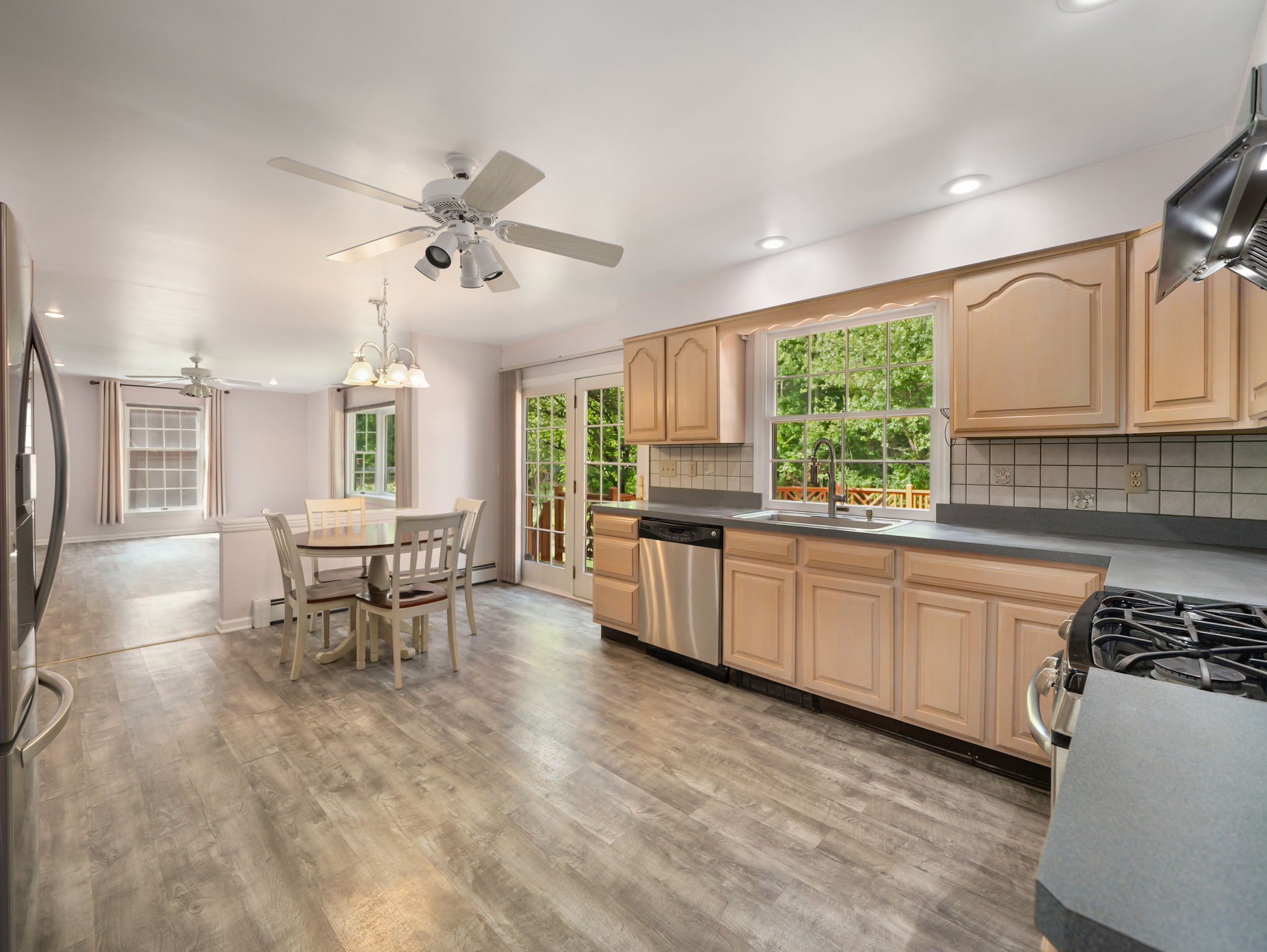 Lincoln Park, New Jersey, 07035, United States, 4 Bedrooms Bedrooms, ,3 BathroomsBathrooms,Residential,For Sale,1942822