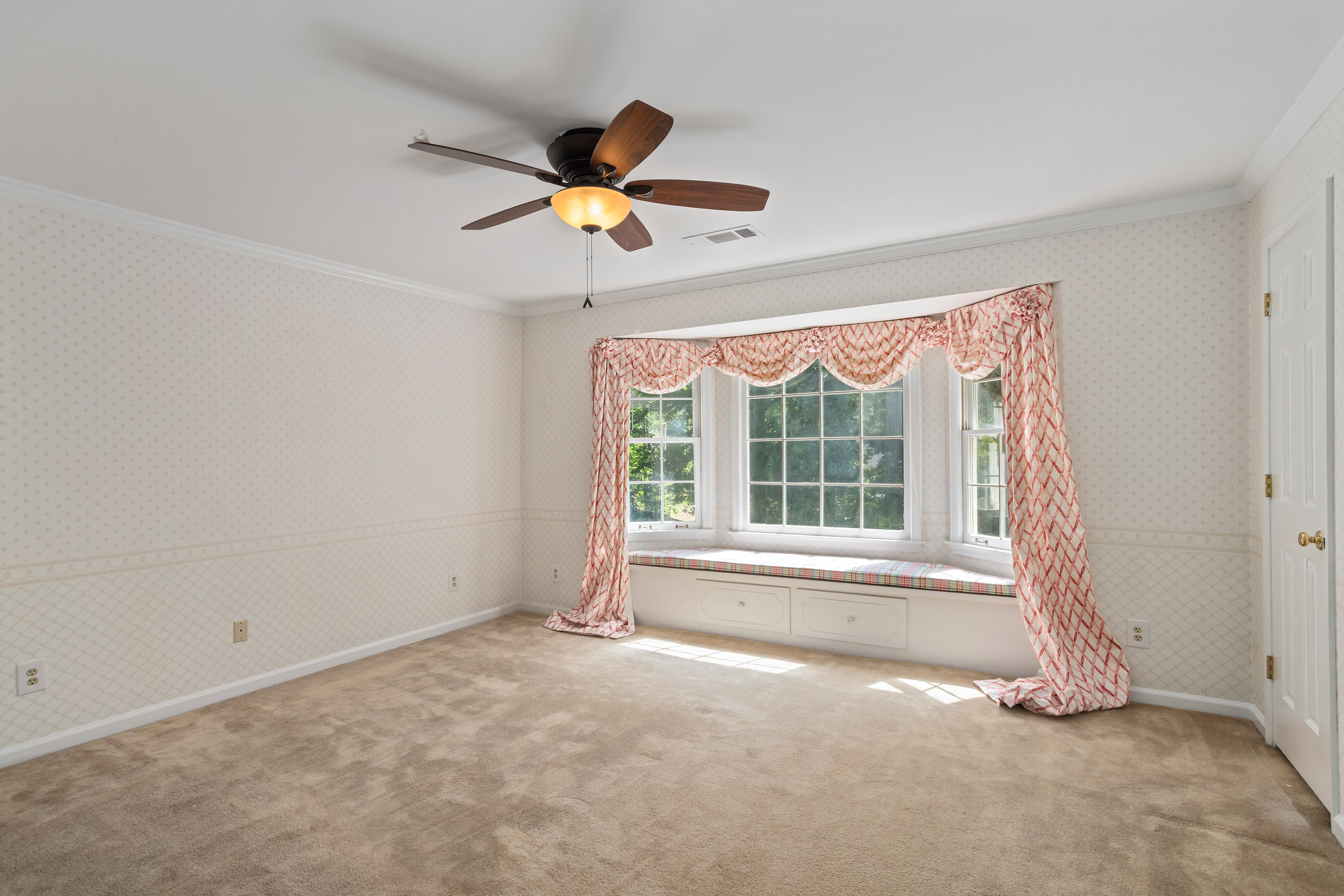  Custom-Built Brick Home with Saltwater Pool in Conyers - 物件實景