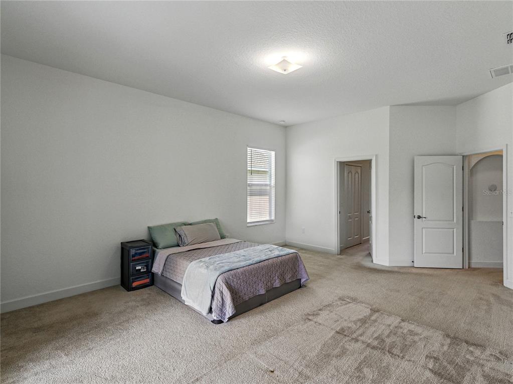 Lakeland, Florida, 33813, United States, 4 Bedrooms Bedrooms, ,3 BathroomsBathrooms,Residential,For Sale,1829235