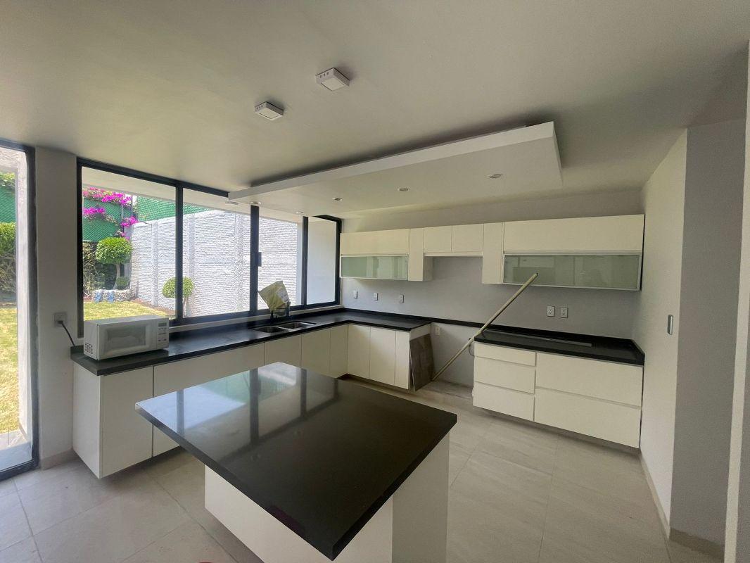 Mariano Azuela, Naucalpan de Juárez, Estado de México, 53100, Mexico, 4 Bedrooms Bedrooms, ,4 BathroomsBathrooms,Residential,For Sale,Mariano Azuela,1626519