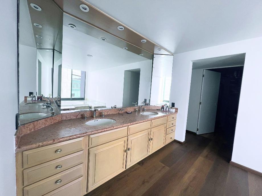 Huixquilucan, Estado de méxico, 52779, Mexico, 4 Bedrooms Bedrooms, ,4 BathroomsBathrooms,Residential,For Sale,2000774