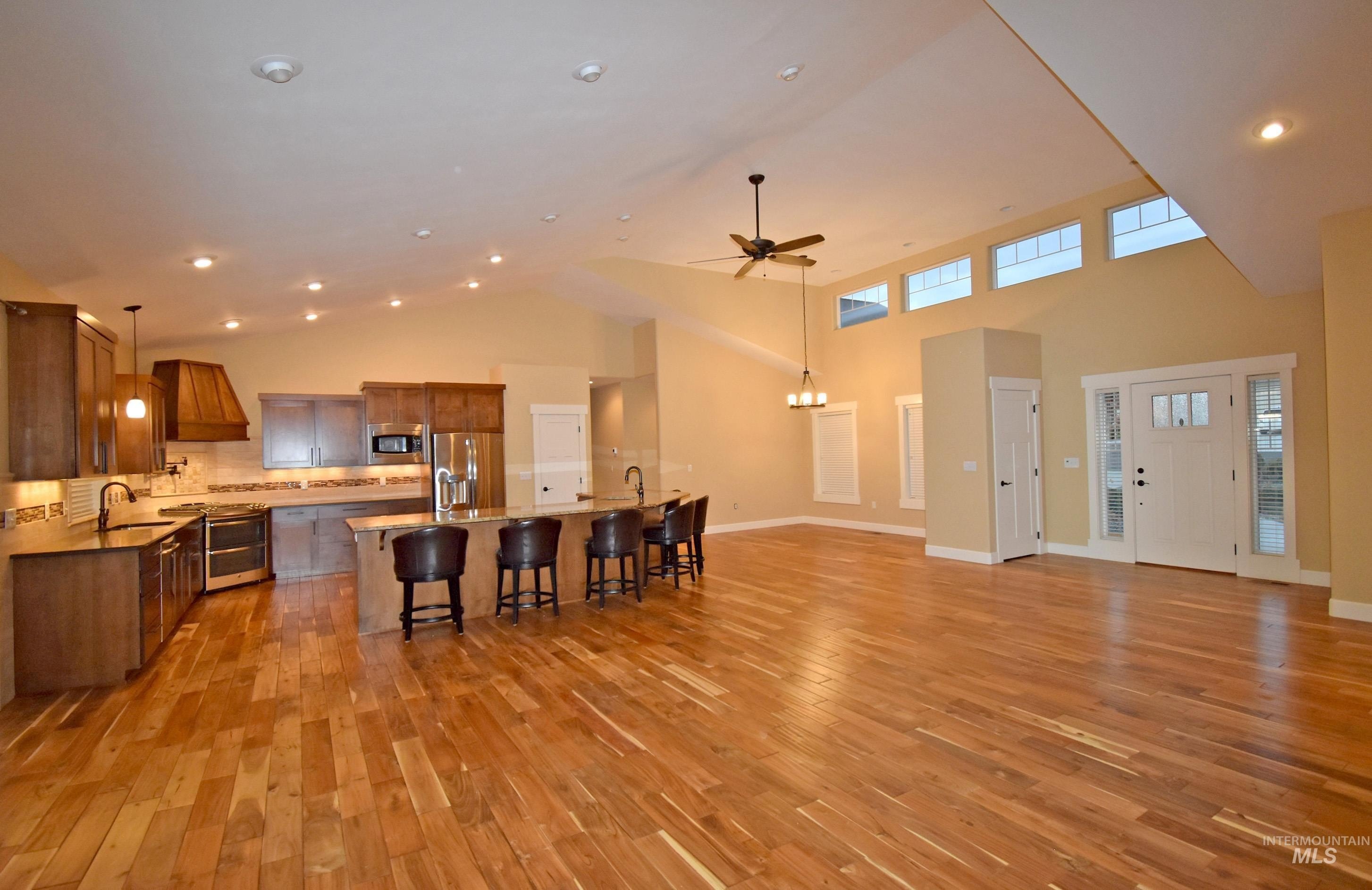 Lewiston, Idaho, 83501, United States, 4 Bedrooms Bedrooms, ,3 BathroomsBathrooms,Residential,For Sale,1986093