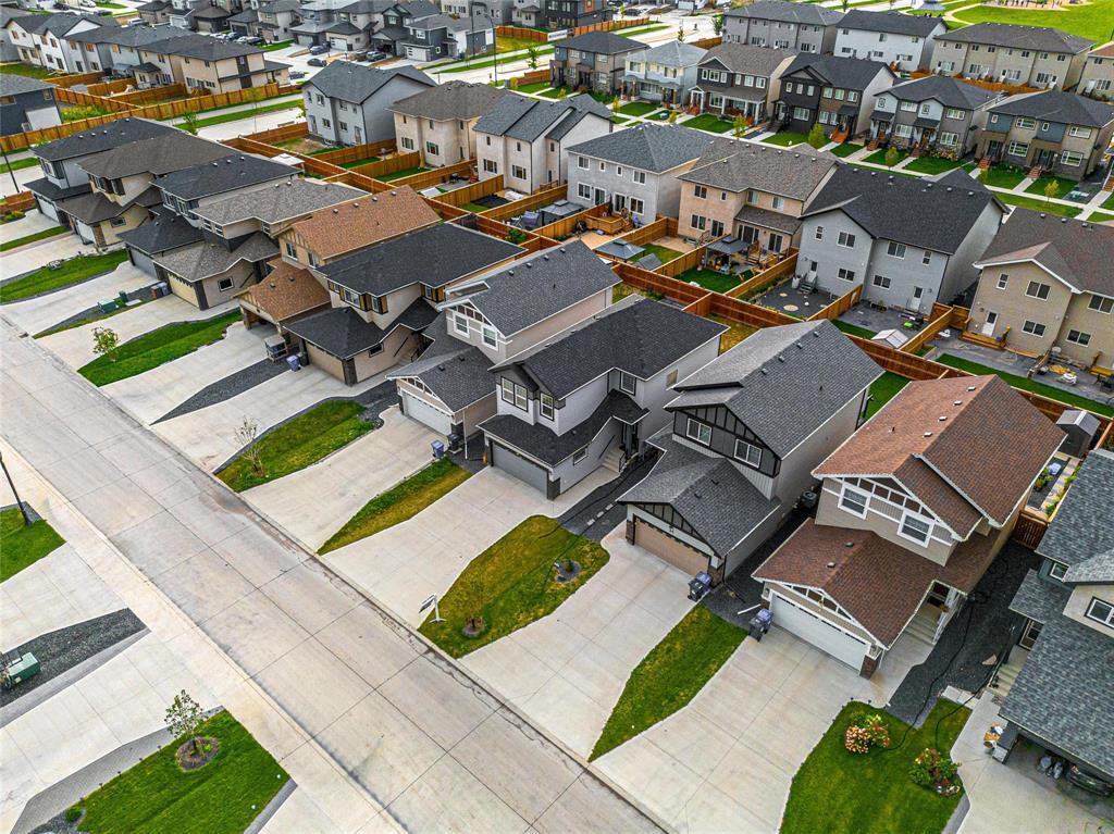 WINNIPEG, Manitoba, R2V 5C8, CA, 3 Bedrooms Bedrooms, ,2 BathroomsBathrooms,Residential,For Sale,1947801