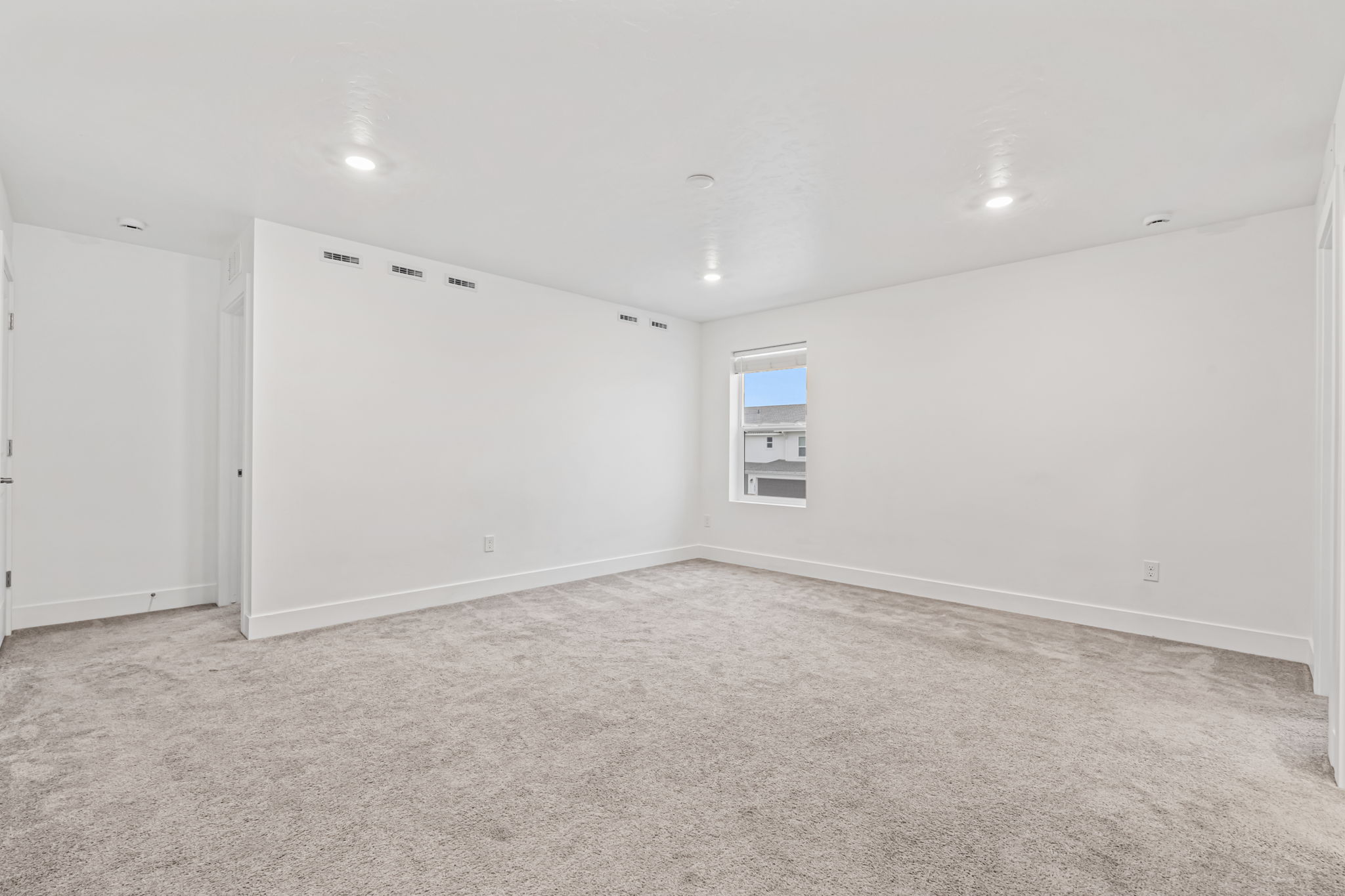 Caldwell, Idaho, 83607, United States, 4 Bedrooms Bedrooms, ,3 BathroomsBathrooms,Residential,For Sale,2005985