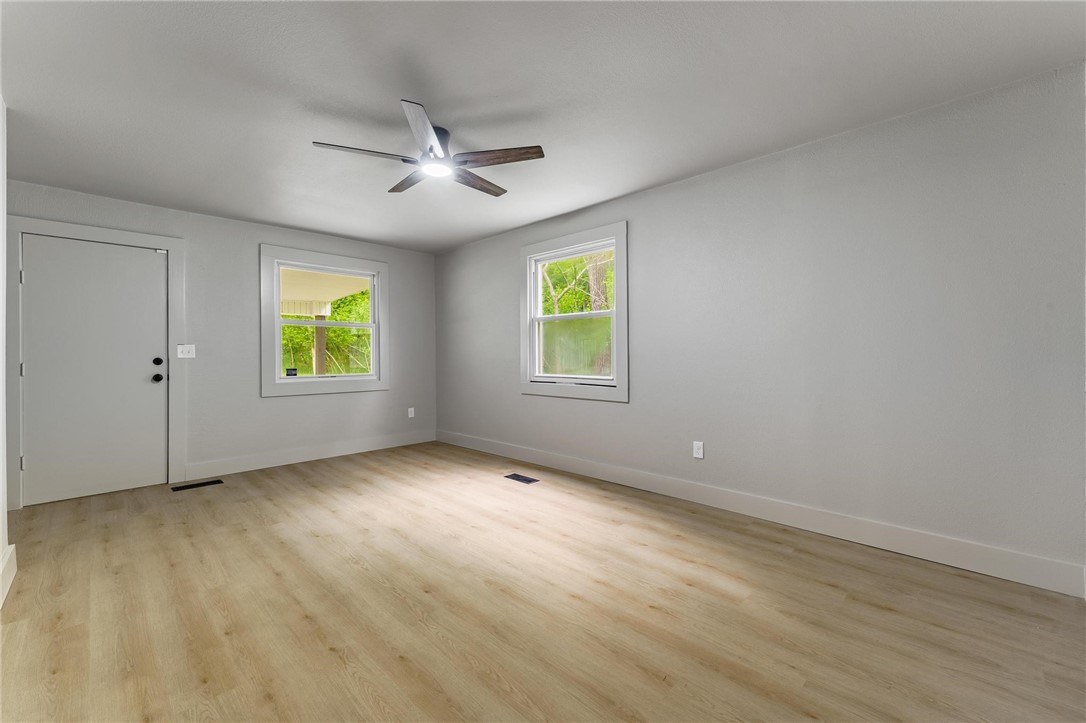 Fayetteville, Arkansas, 72704, United States, 5 Bedrooms Bedrooms, ,3 BathroomsBathrooms,Residential,For Sale,1805312