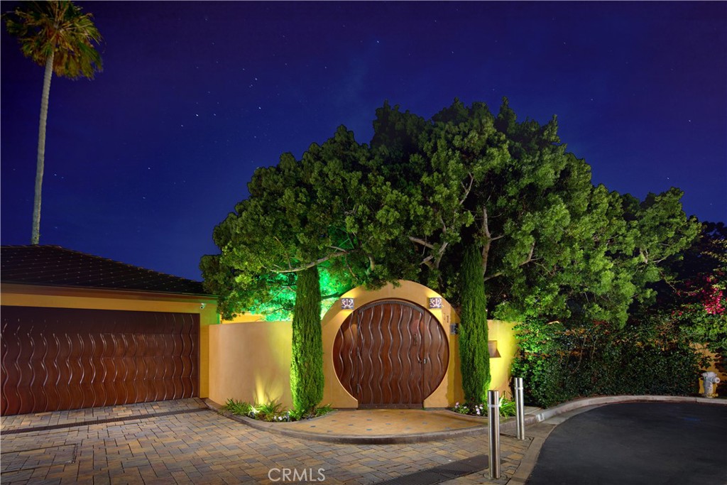 111 S La Senda Drive, Laguna Beach, California, 92651, United States, 4 Bedrooms Bedrooms, ,7 BathroomsBathrooms,Residential,For Sale,111 S La Senda Drive,1625085
