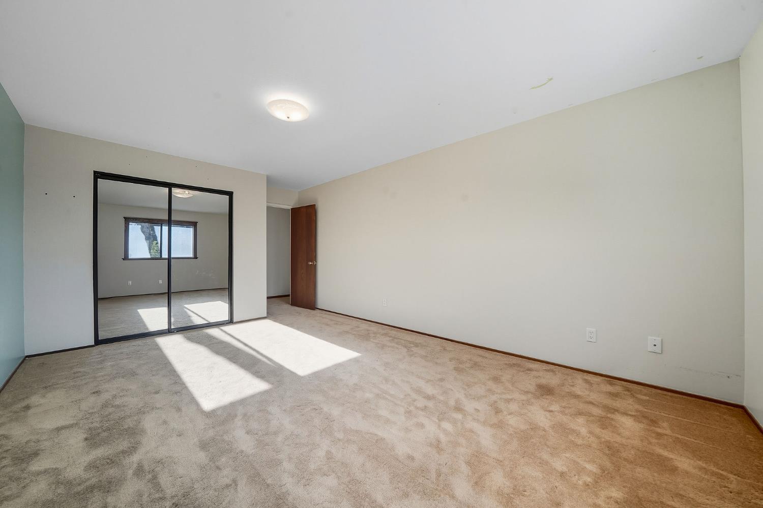 Pine Grove, California, 95665, United States, 3 Bedrooms Bedrooms, ,4 BathroomsBathrooms,Residential,For Sale,1975649