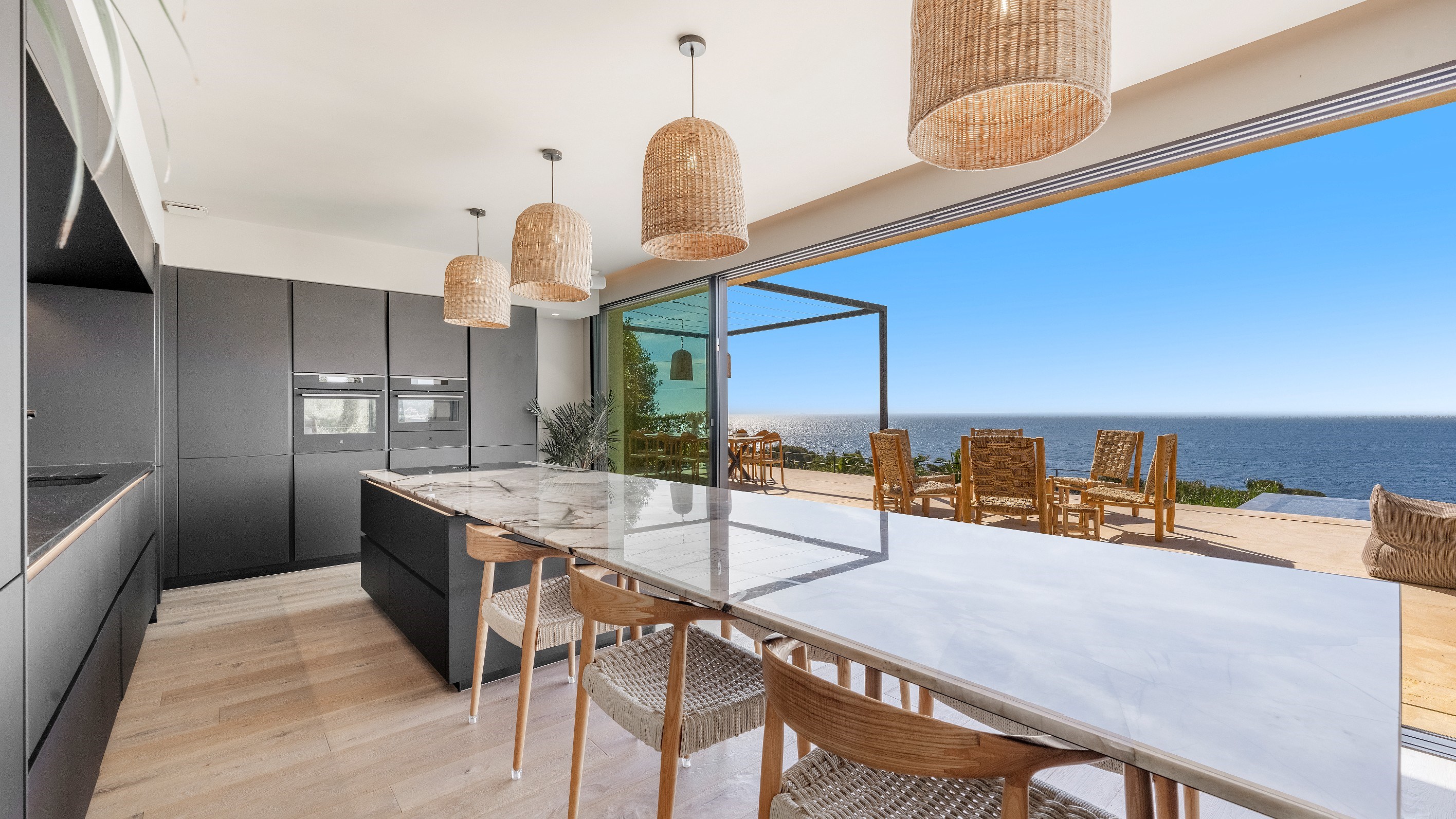  Les Issambres, stunning contemporary home for sale, panoramic sea views close t… - 物件實景