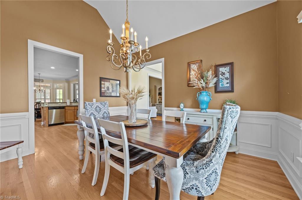 Kernersville, North Carolina, 27284, United States, 4 Bedrooms Bedrooms, ,3 BathroomsBathrooms,Residential,For Sale,1890239