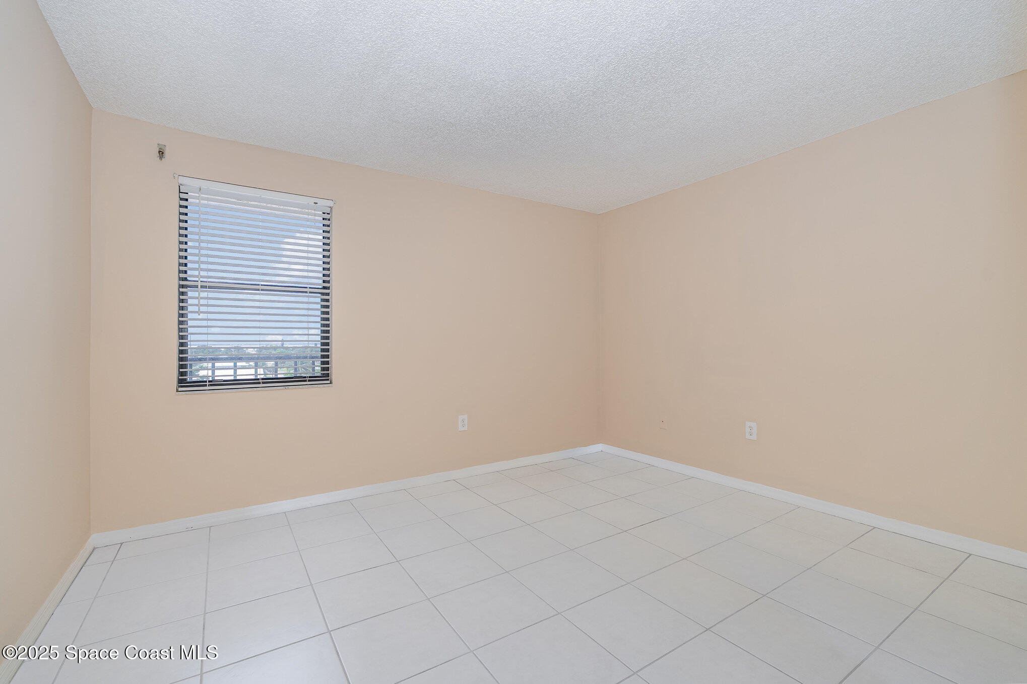 Cocoa Beach, Florida, 32931, United States, 3 Bedrooms Bedrooms, ,2 BathroomsBathrooms,Residential,For Sale,1974236