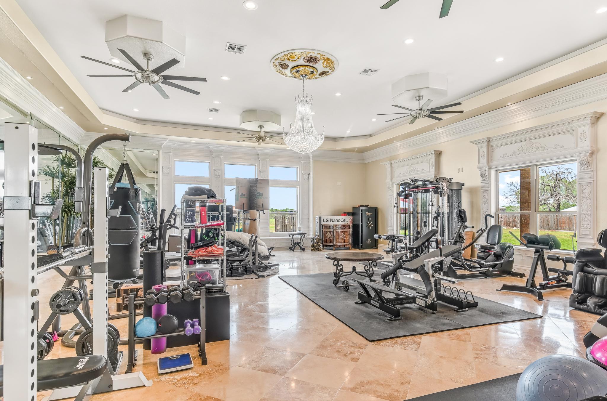 Kingsville, Texas, 78363, United States, 5 Bedrooms Bedrooms, ,6 BathroomsBathrooms,Residential,For Sale,1925551