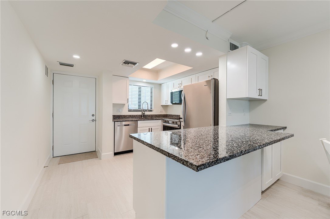 Fort Myers Beach, Florida, 33931, United States, 2 Bedrooms Bedrooms, ,2 BathroomsBathrooms,Residential,For Sale,1987327