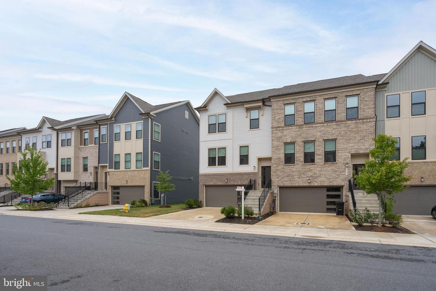 LAUREL, Maryland, 20724, United States, 3 Bedrooms Bedrooms, ,4 BathroomsBathrooms,Residential,For Sale,1924379
