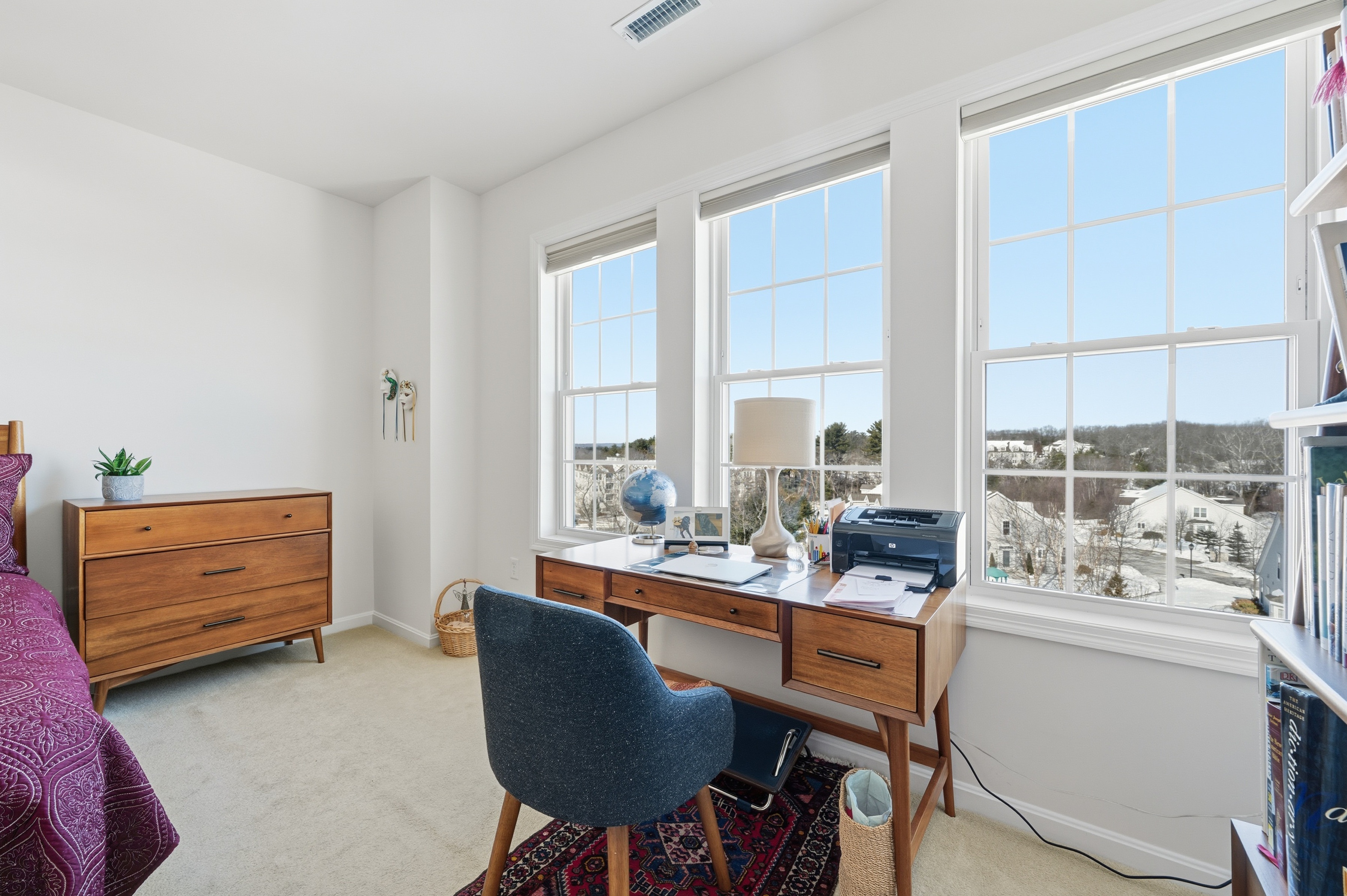 Natick, Massachusetts, 01760, United States, 2 Bedrooms Bedrooms, ,2 BathroomsBathrooms,Residential,For Sale,2015900