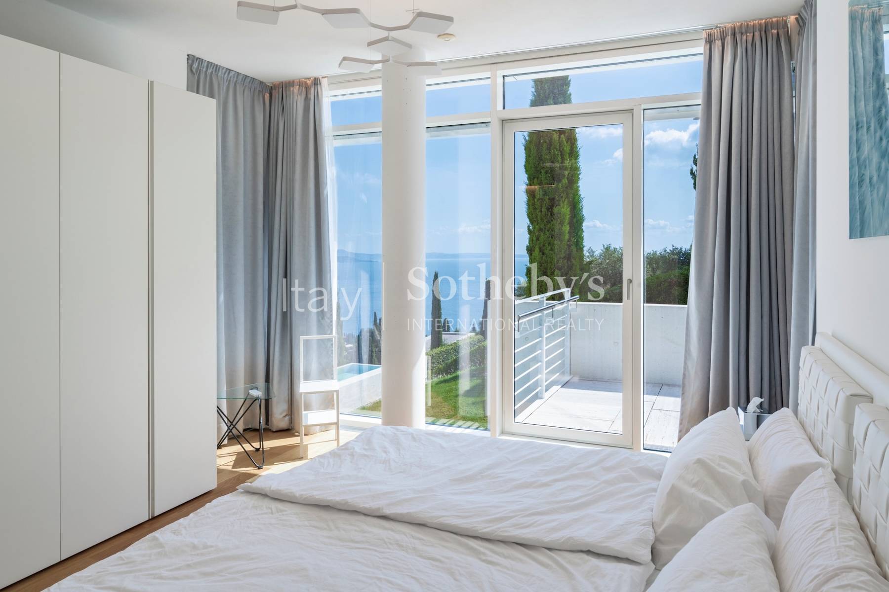  Lake view villa designed by architect Richard Meier - 物件實景