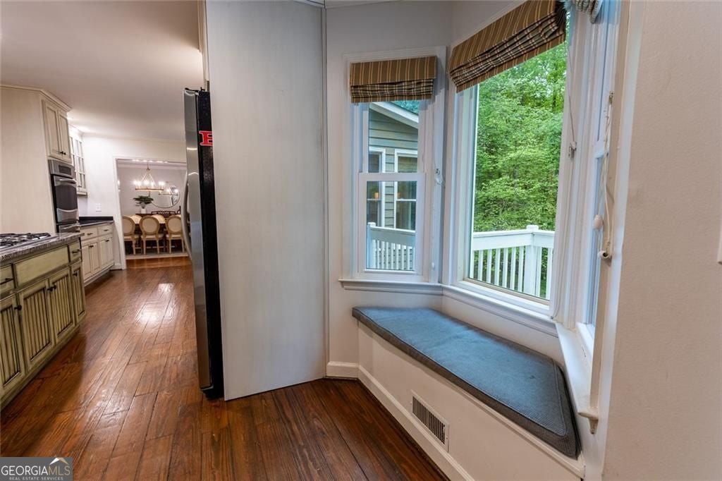 Marietta, Georgia, 30064, United States, 5 Bedrooms Bedrooms, ,4 BathroomsBathrooms,Residential,For Sale,2041117