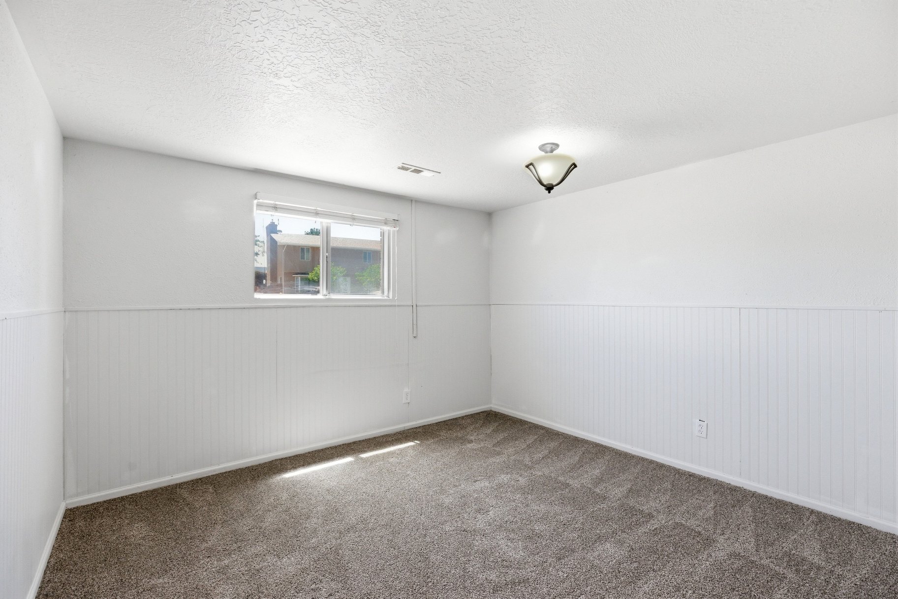  Beautiful Large Corner Lot in Santa Clara Utah__Lots of RV Parking - 物件實景