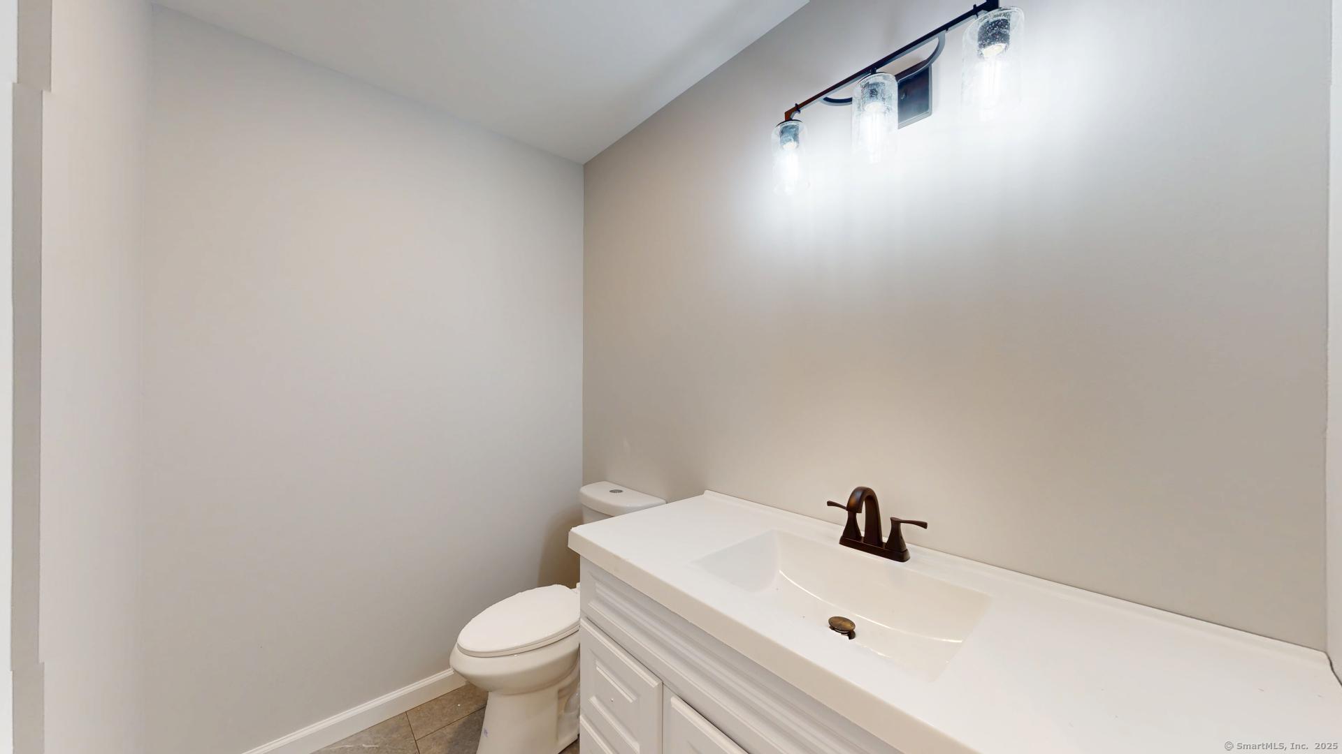 Enfield, Connecticut, 06082, United States, 3 Bedrooms Bedrooms, ,3 BathroomsBathrooms,Residential,For Sale,1919509