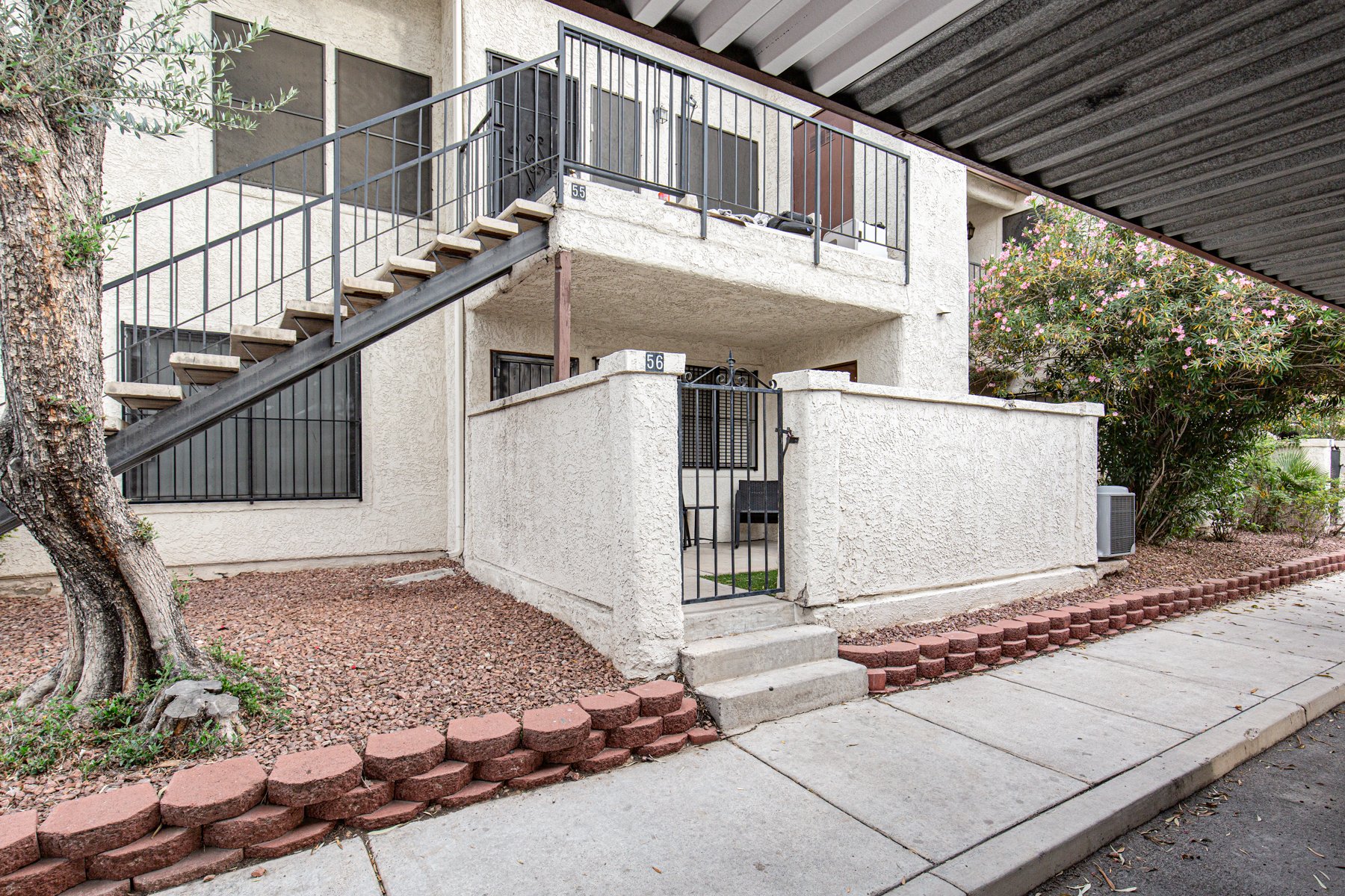 Di Salvo Dr, Las Vegas, NV 89103 #1