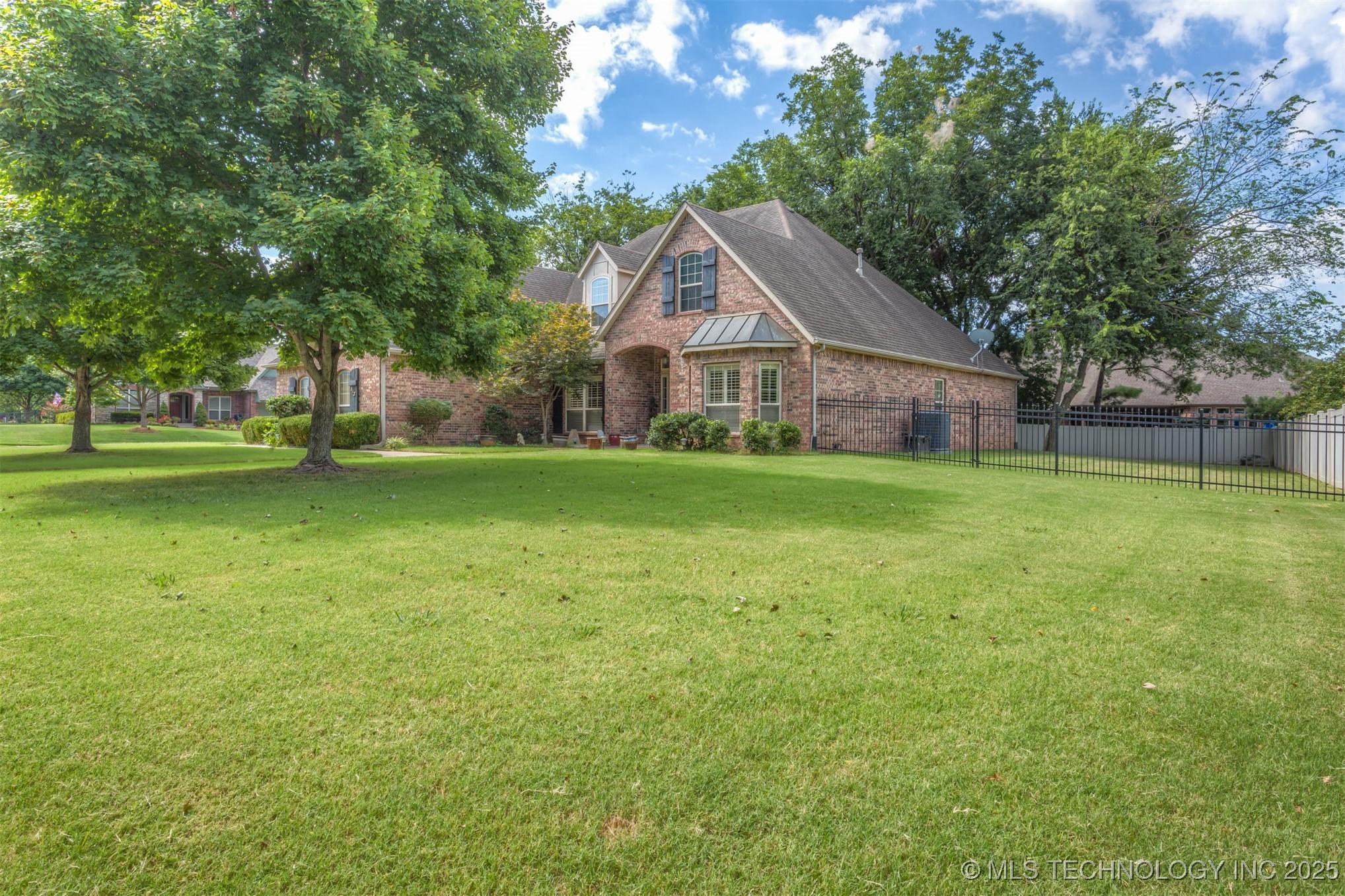 Broken Arrow, Oklahoma, 74014, United States, 4 Bedrooms Bedrooms, ,4 BathroomsBathrooms,Residential,For Sale,1921405