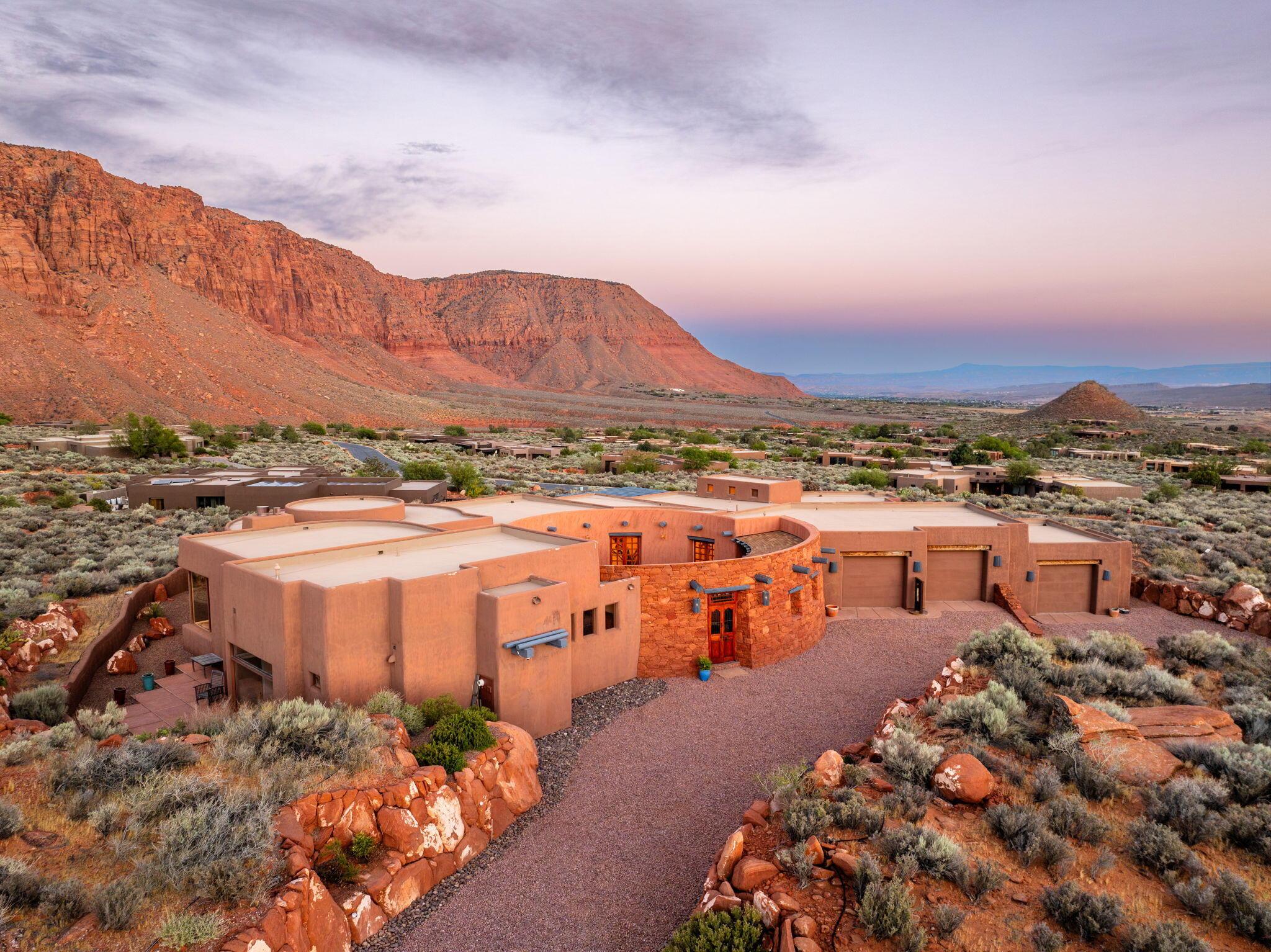 Ivins, Utah, 84738, United States, 3 Bedrooms Bedrooms, ,3 BathroomsBathrooms,Residential,For Sale,2048160