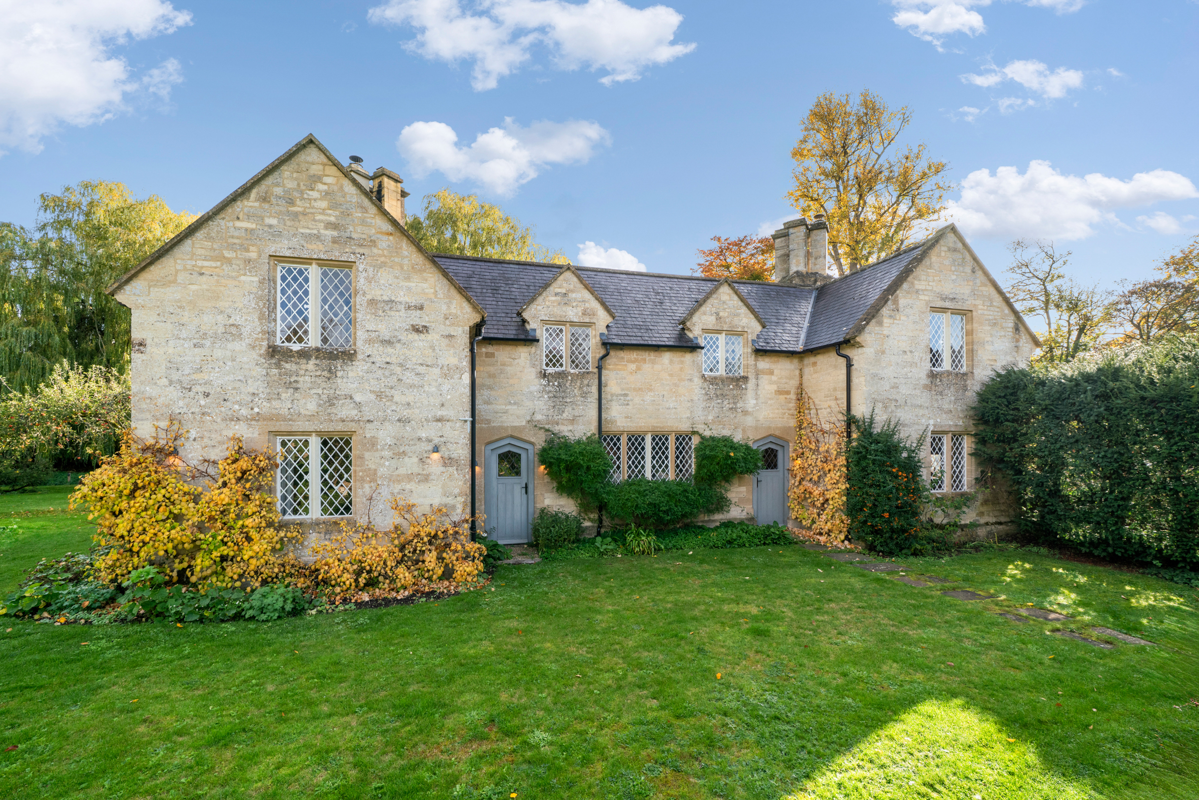  A Characterful Cotswolds House with Exceptional Grounds - 物件實景