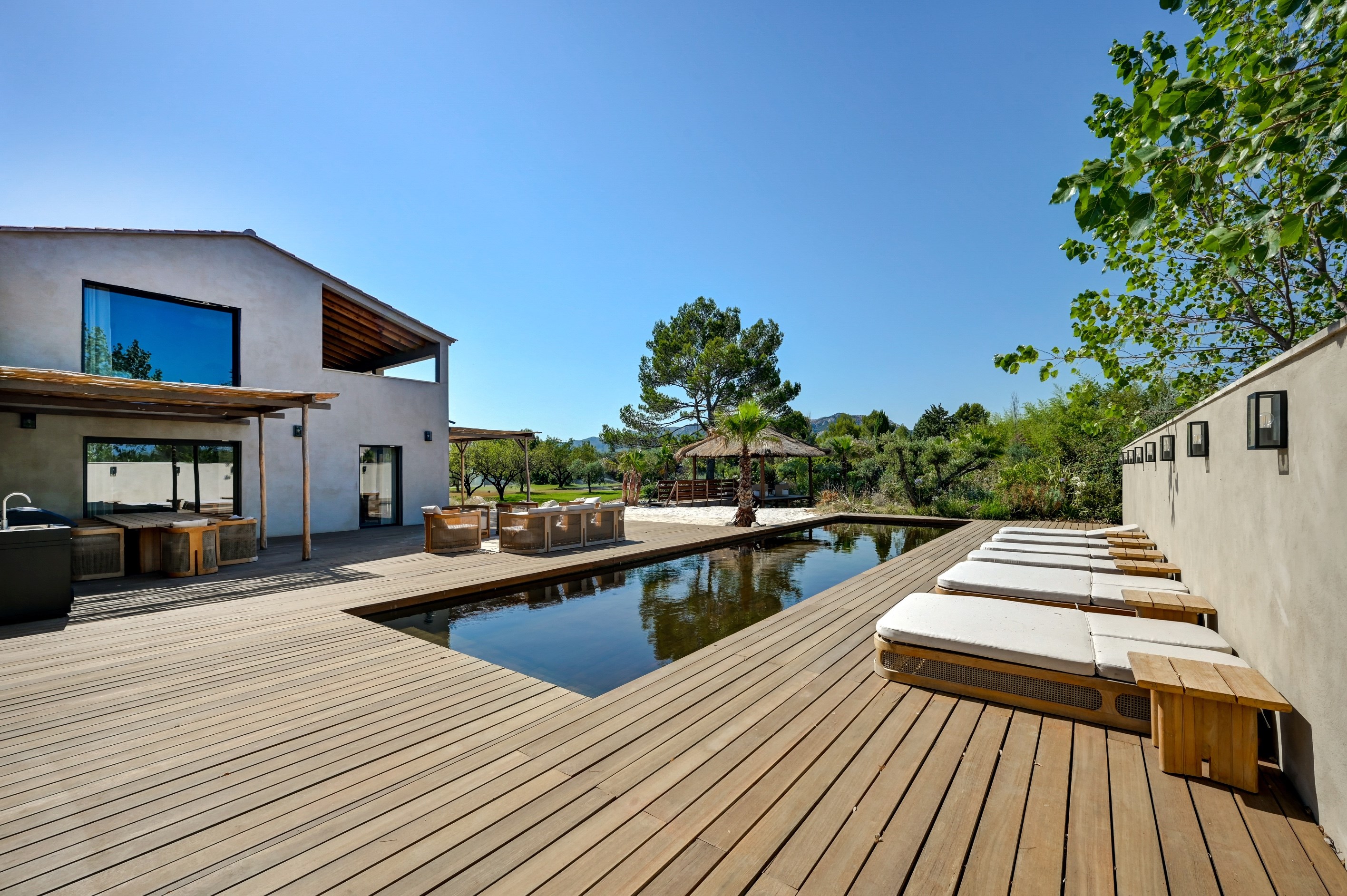  Fully equipped contemporary villa, with views of the Parc naturel régional des … - 物件實景