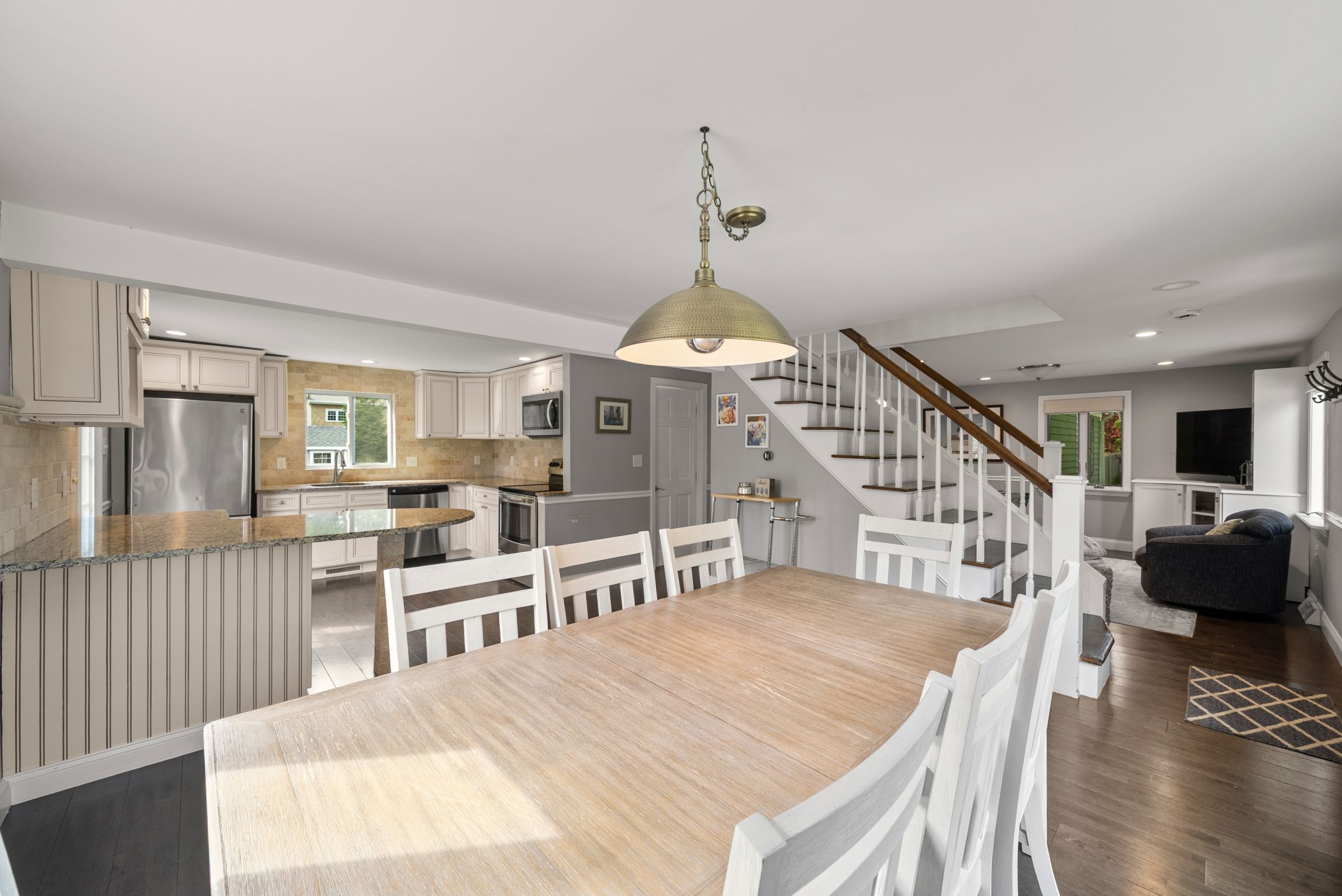  169 Pond St, Cohasset, MA, 02025 - 物件實景