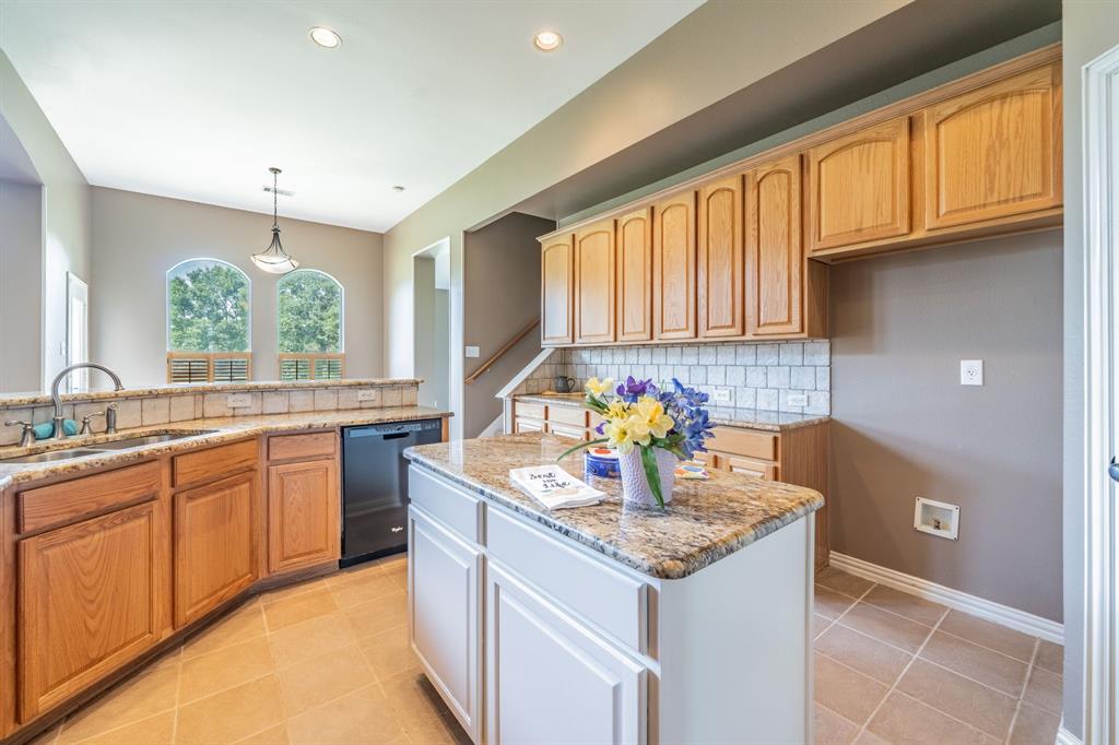 Denton, Texas, 76208, United States, 4 Bedrooms Bedrooms, ,5 BathroomsBathrooms,Residential,For Sale,2022446