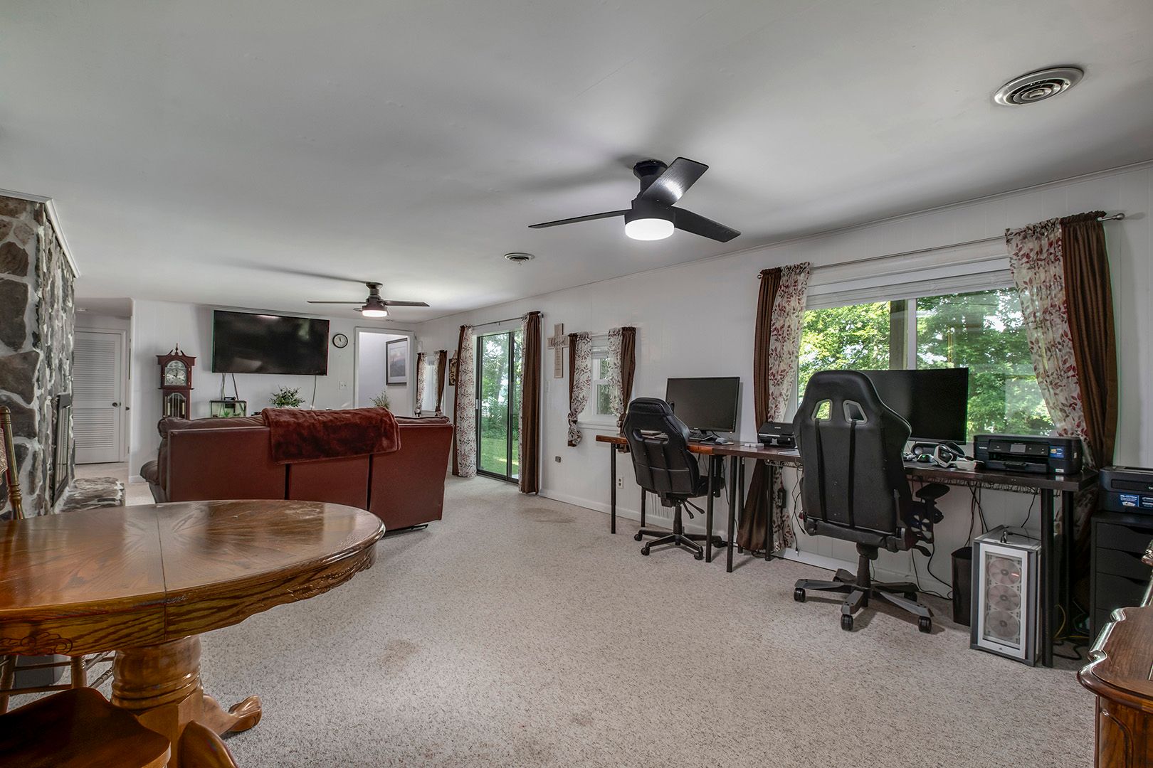 Harriman, Tennessee, 37748, United States, 3 Bedrooms Bedrooms, ,3 BathroomsBathrooms,Residential,For Sale,2011405