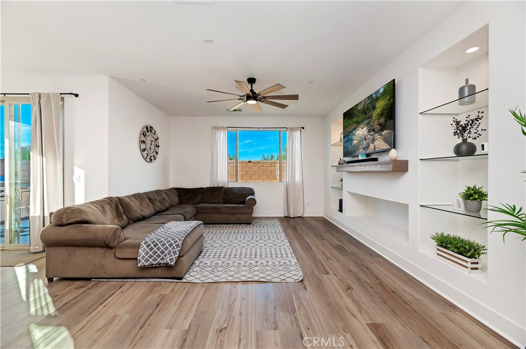 Murrieta, California, 92563, United States, 3 Bedrooms Bedrooms, ,2 BathroomsBathrooms,Residential,For Sale,2011139