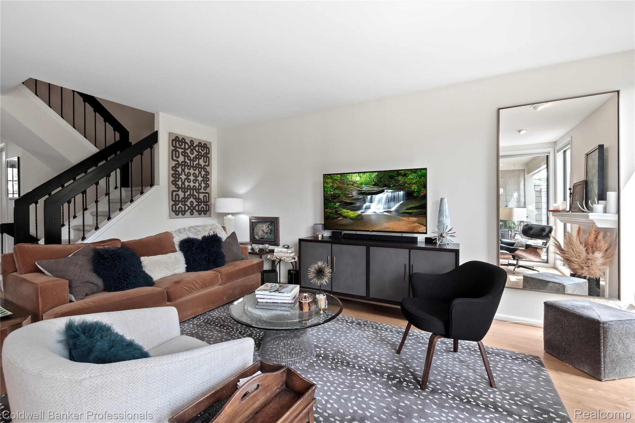 BloomfieldHills, Michigan, 48304, United States, 2 Bedrooms Bedrooms, ,4 BathroomsBathrooms,Residential,For Sale,1896256