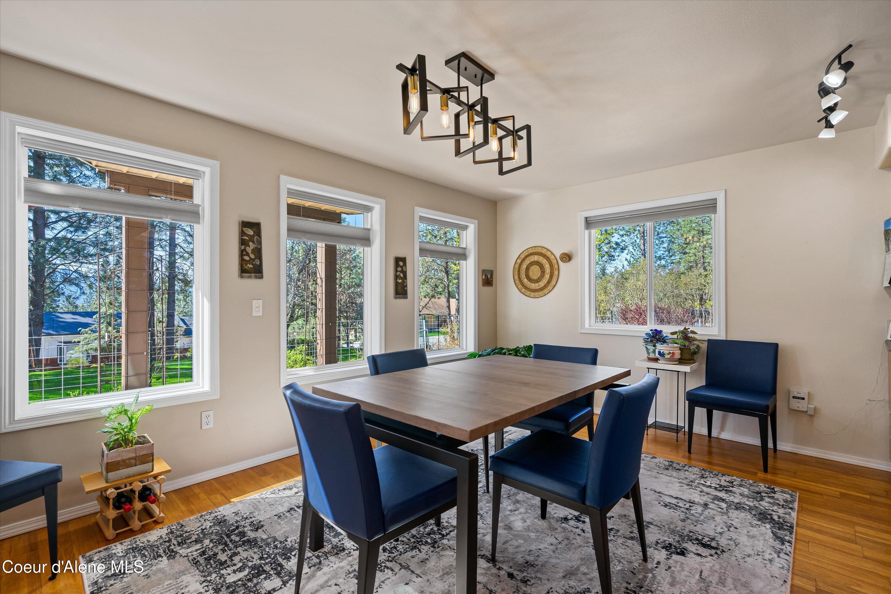 Hauser, Idaho, 83854, United States, 3 Bedrooms Bedrooms, ,3 BathroomsBathrooms,Residential,For Sale,1974734