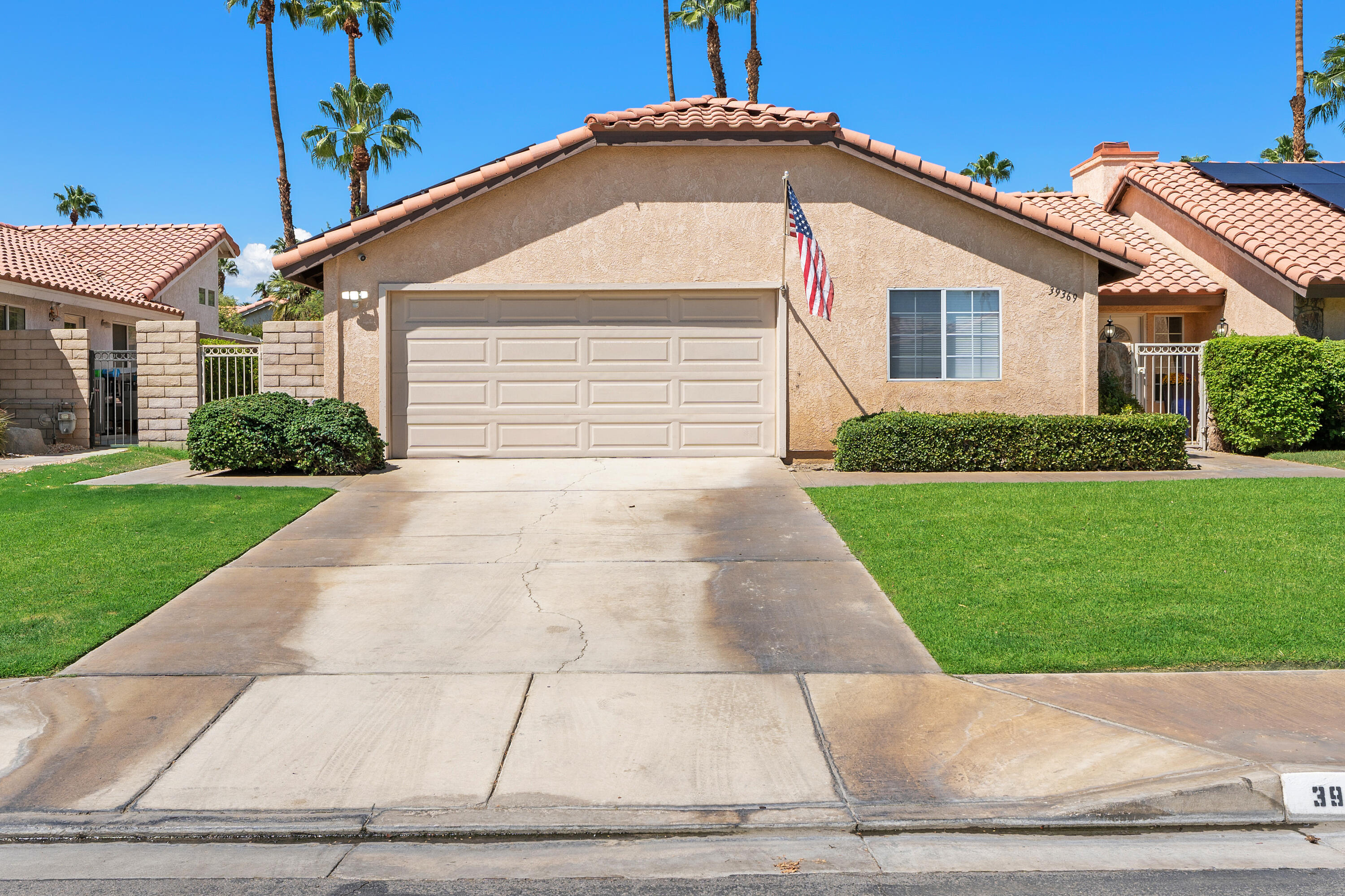 Palm Desert, California, 92211, United States, 4 Bedrooms Bedrooms, ,3 BathroomsBathrooms,Residential,For Sale,1938819
