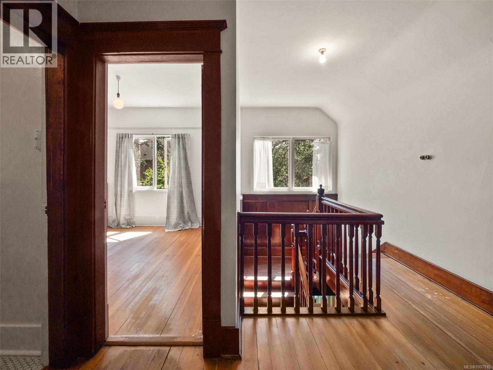 VICTORIA, British Columbia, V8S 2A6, CA, 4 Bedrooms Bedrooms, ,3 BathroomsBathrooms,Residential,For Sale,1947245