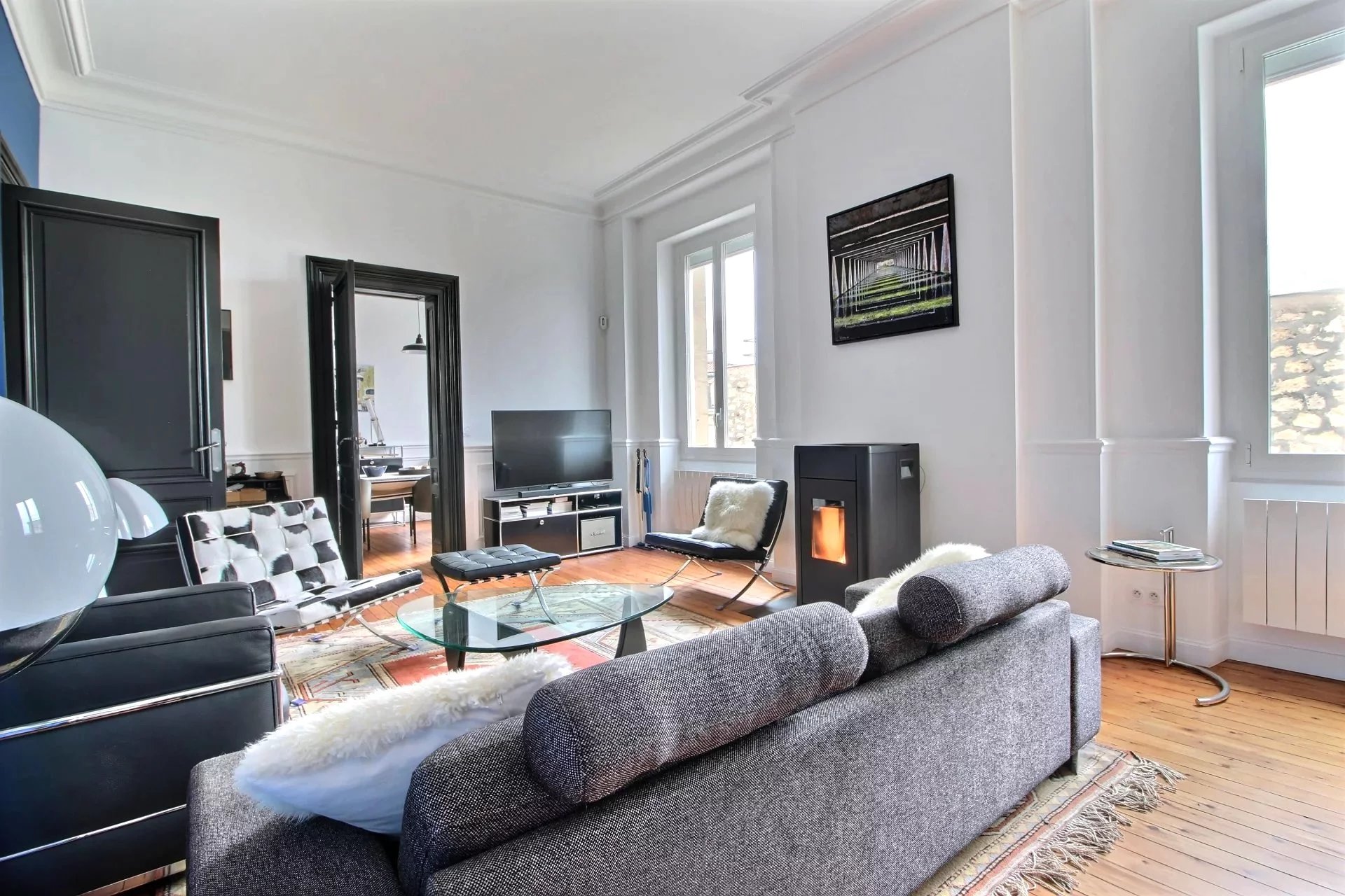 Bordeaux, New Aquitaine, 33000, FR, 3 Bedrooms Bedrooms, ,3 BathroomsBathrooms,Residential,For Sale,1679065