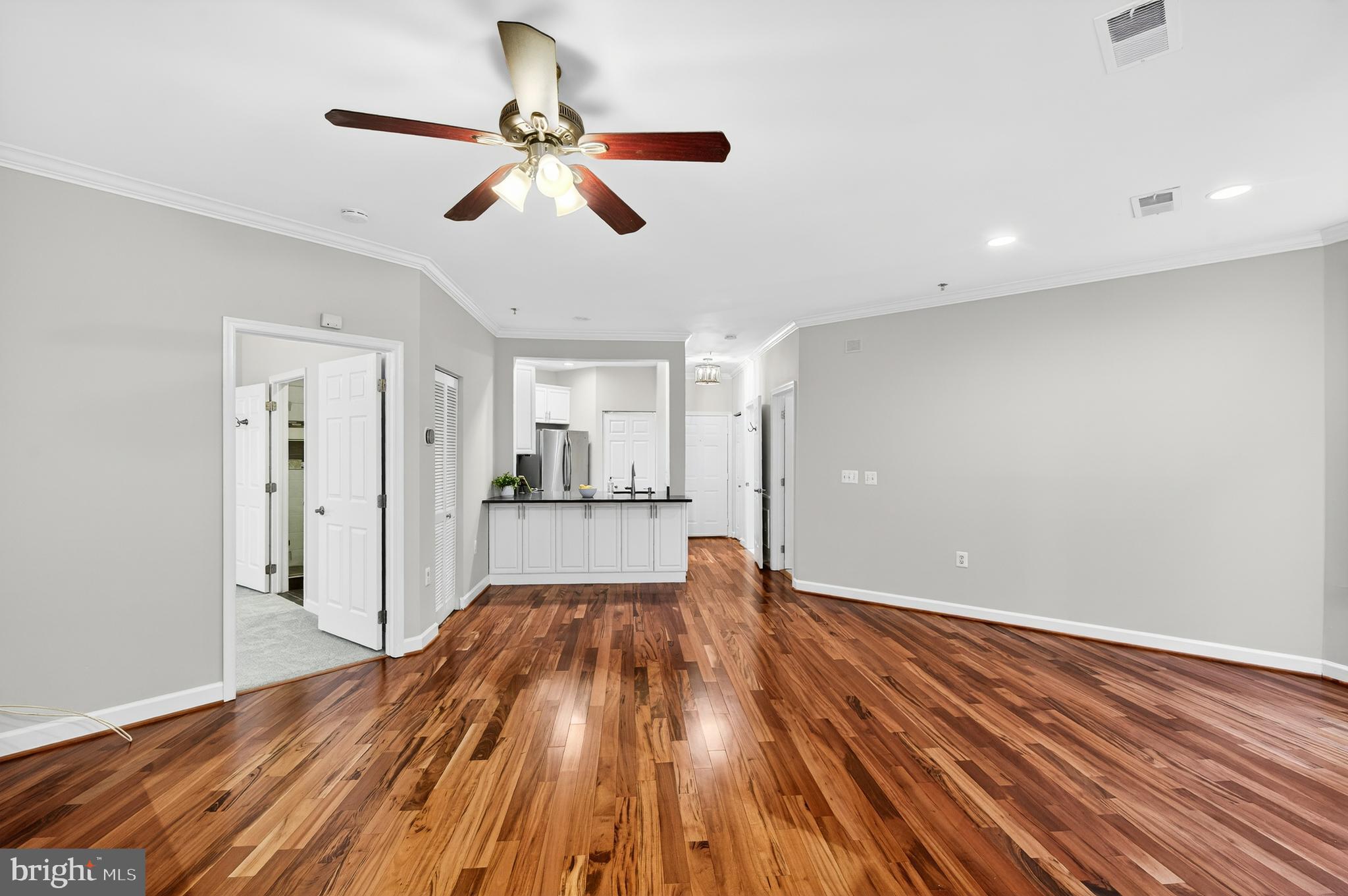 Arlington, Virginia, 22201, United States, 2 Bedrooms Bedrooms, ,2 BathroomsBathrooms,Residential,For Sale,2008587