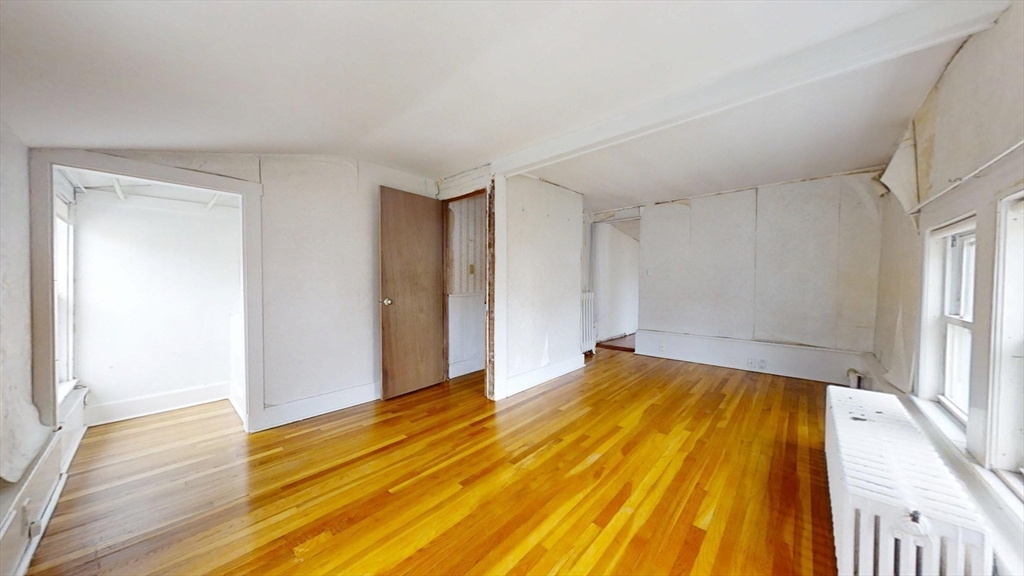 Needham, Massachusetts, 02492, United States, 3 Bedrooms Bedrooms, ,2 BathroomsBathrooms,Residential,For Sale,1988292